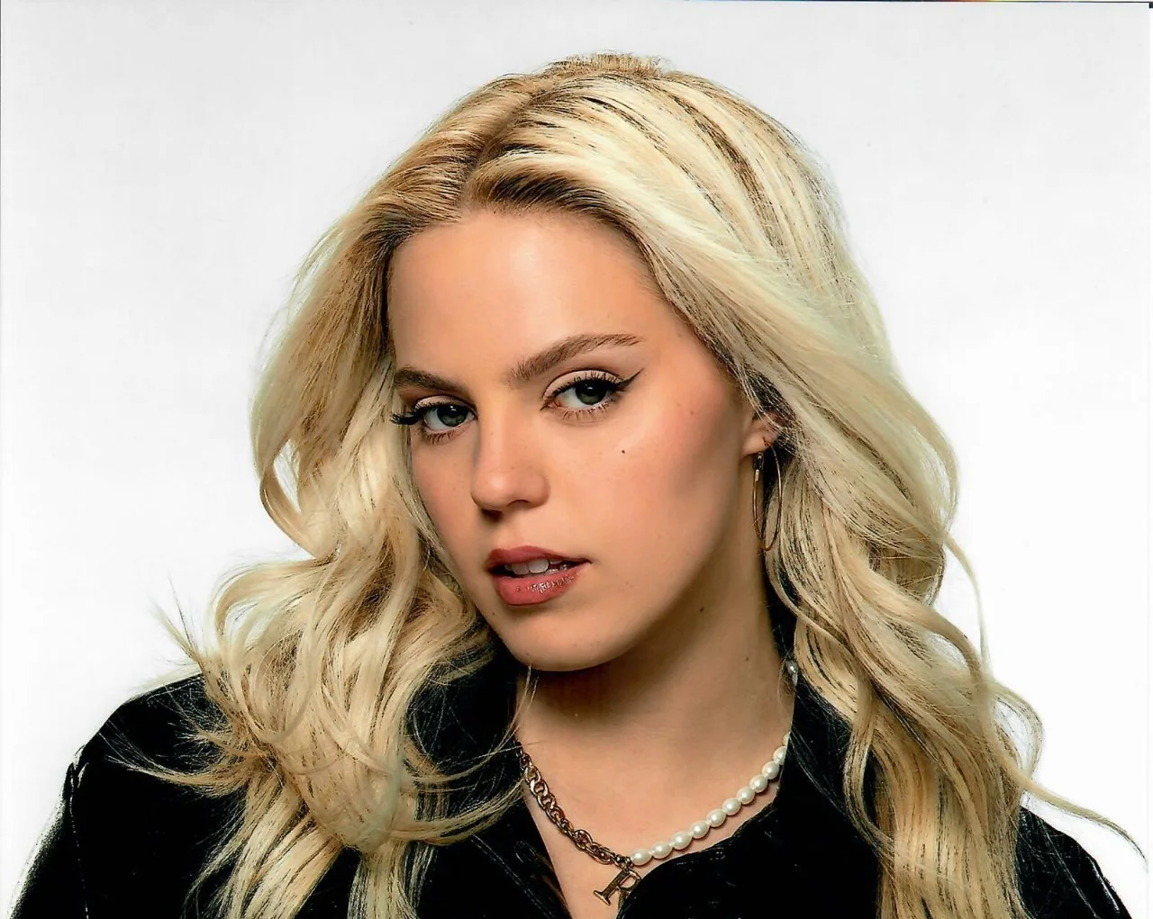 Renee Rapp Singer Actress Songwriter Signed Autographed 8 x 10 Photo TTM COA, изображение 3