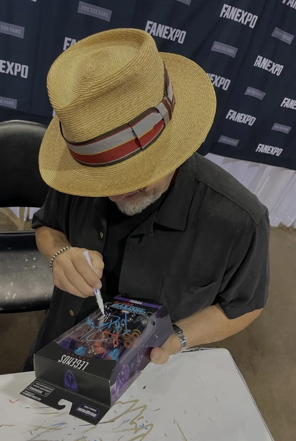 Michael Rooker SIGNED Yandu Marvel Legends Figure Guardians Of The Galaxy PROOF, image 3