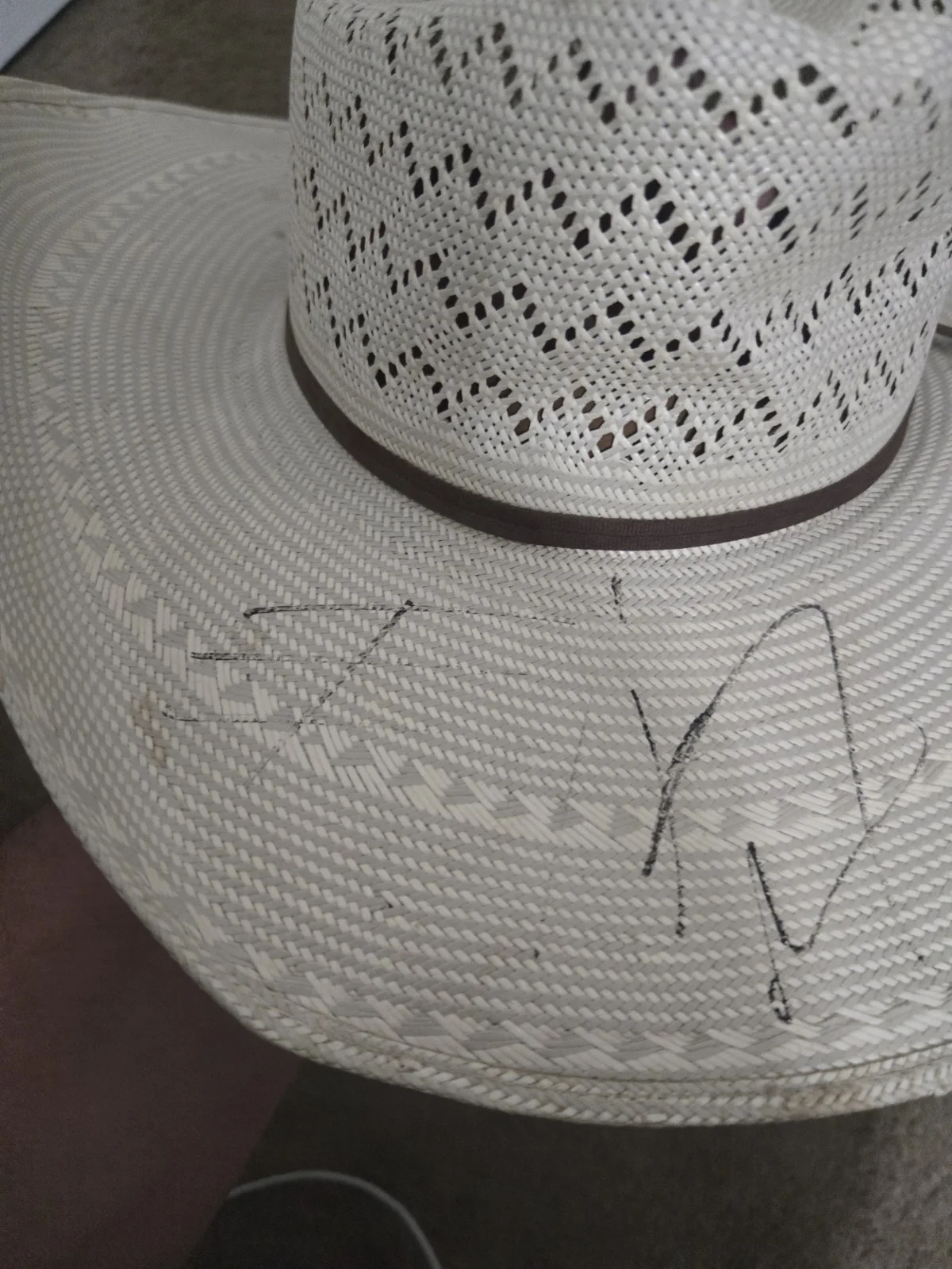 Cowboy Hat Autographed By Thomas Rhett, Laine Hardy, Kip Moore, изображение 2