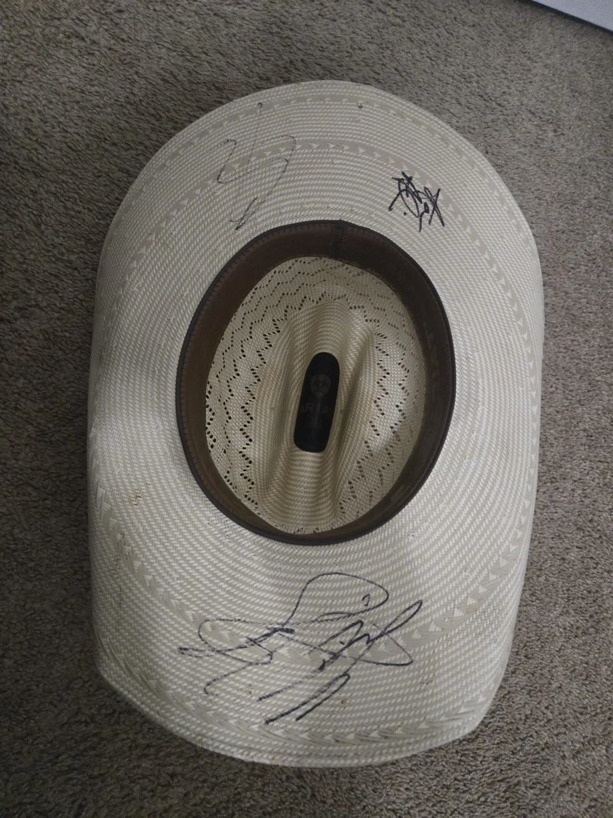 Cowboy Hat Autographed By Thomas Rhett, Laine Hardy, Kip Moore, изображение 3