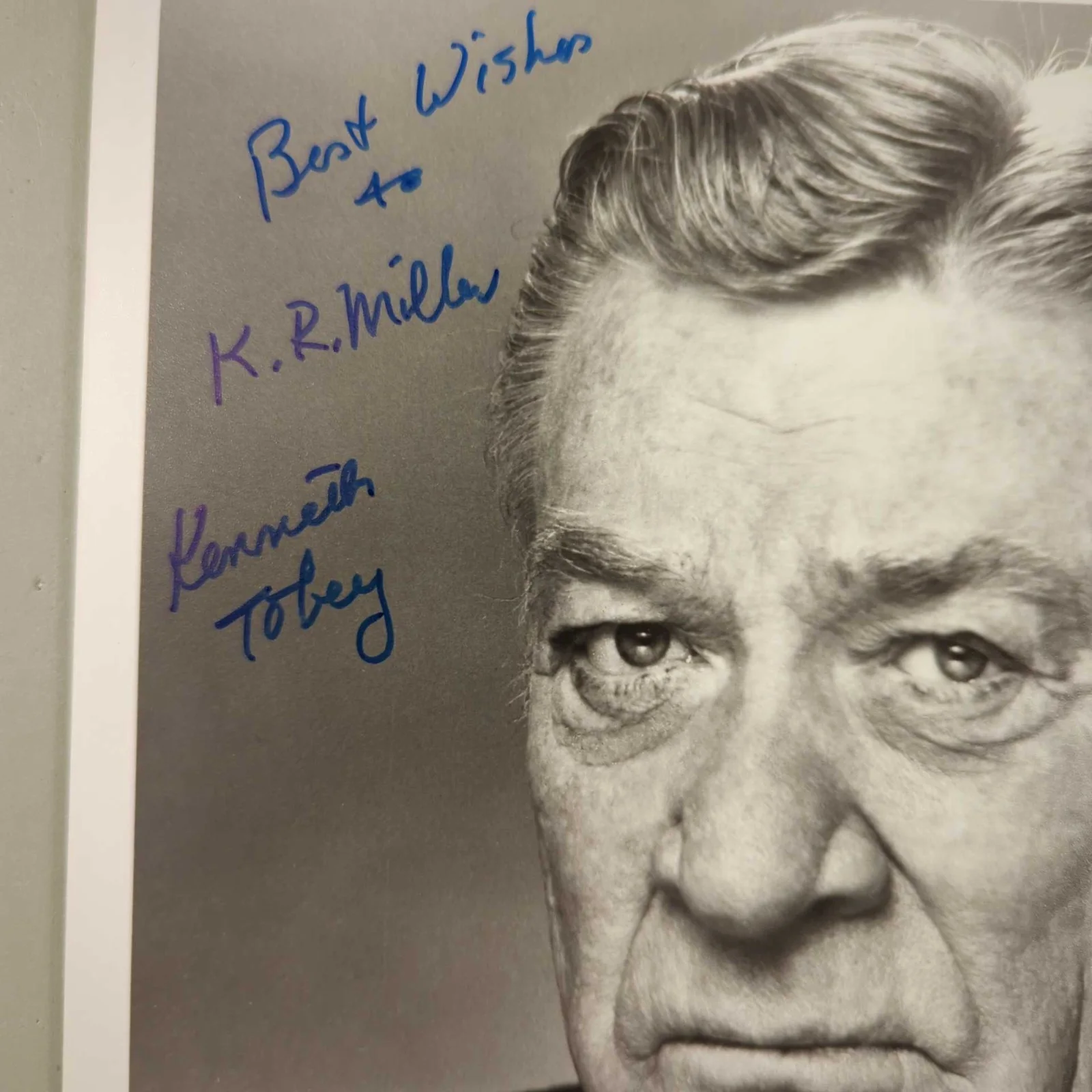Kenneth Tobey Signed 8 x 10 Photo No CoA Gremlins Airplane Columbo Rockford File, изображение 2