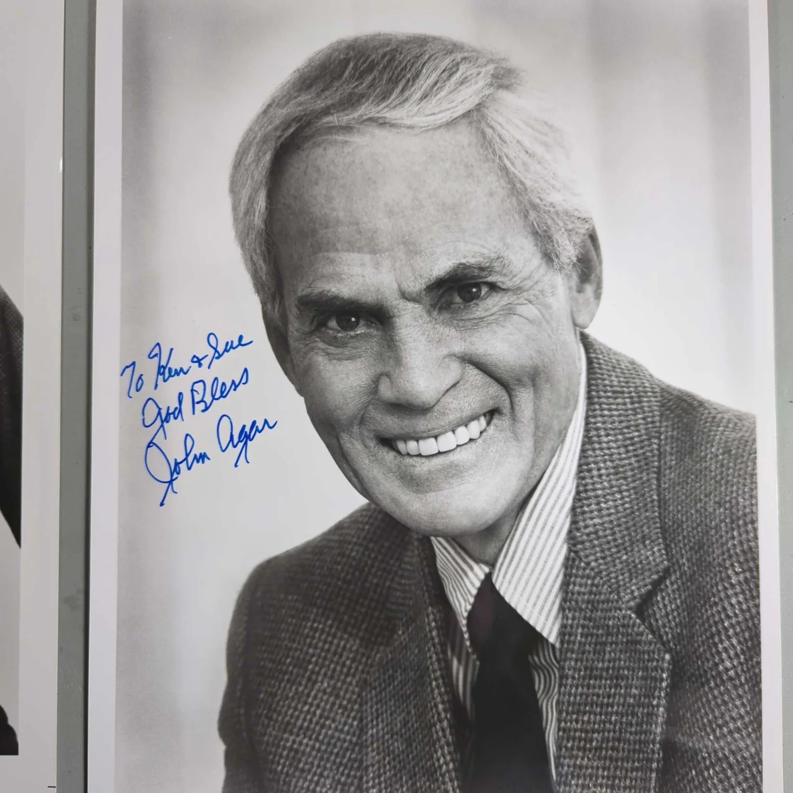 John Agar 2 Signed 8 x 10 Photos No CoA Chisum Mole People King Kong Undefeated, изображение 3