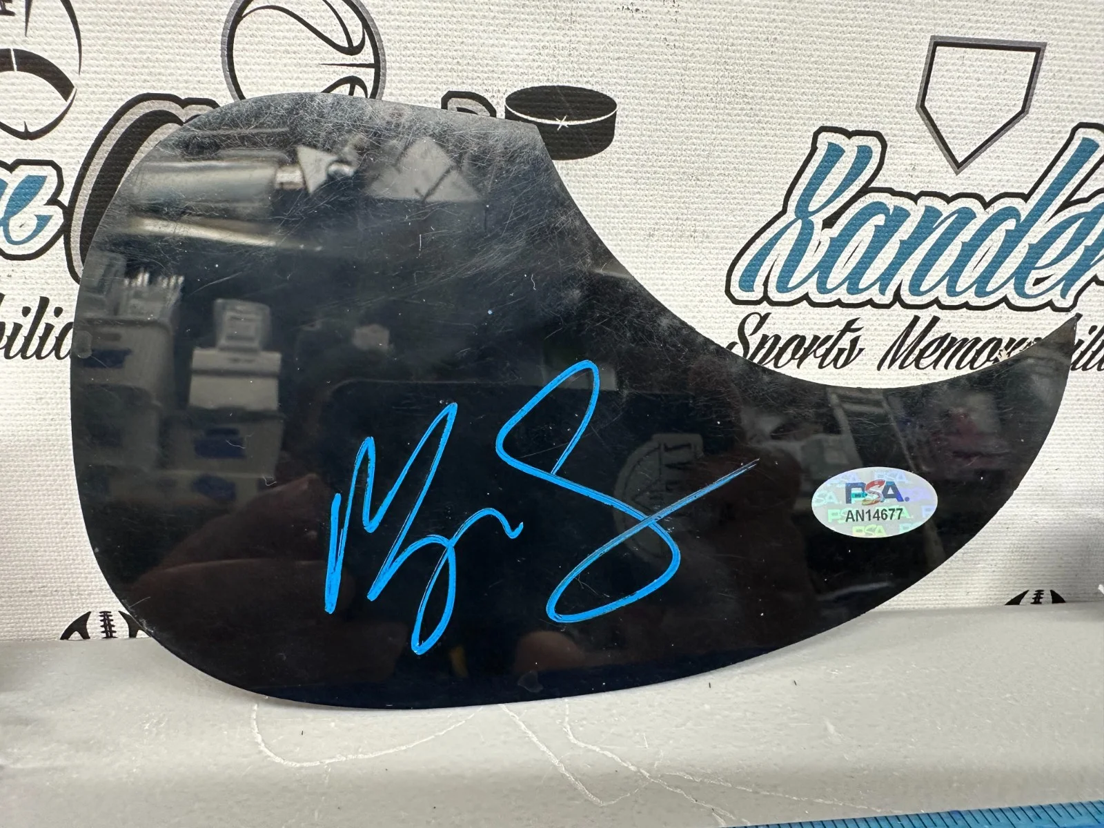 MORGAN EVANS SIGNED AUTOGRAPHED BLACK GUITAR ACOUSTIC PICK GUARD-PSA COA, image 2