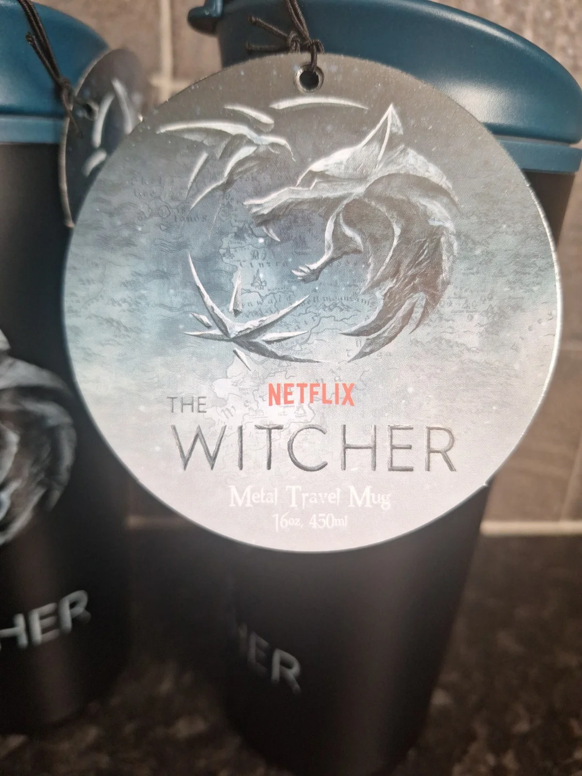The Witcher The Wolf Sigil Metal Travel Mug Coffee Cup with Lid Black 450ml New, image 4