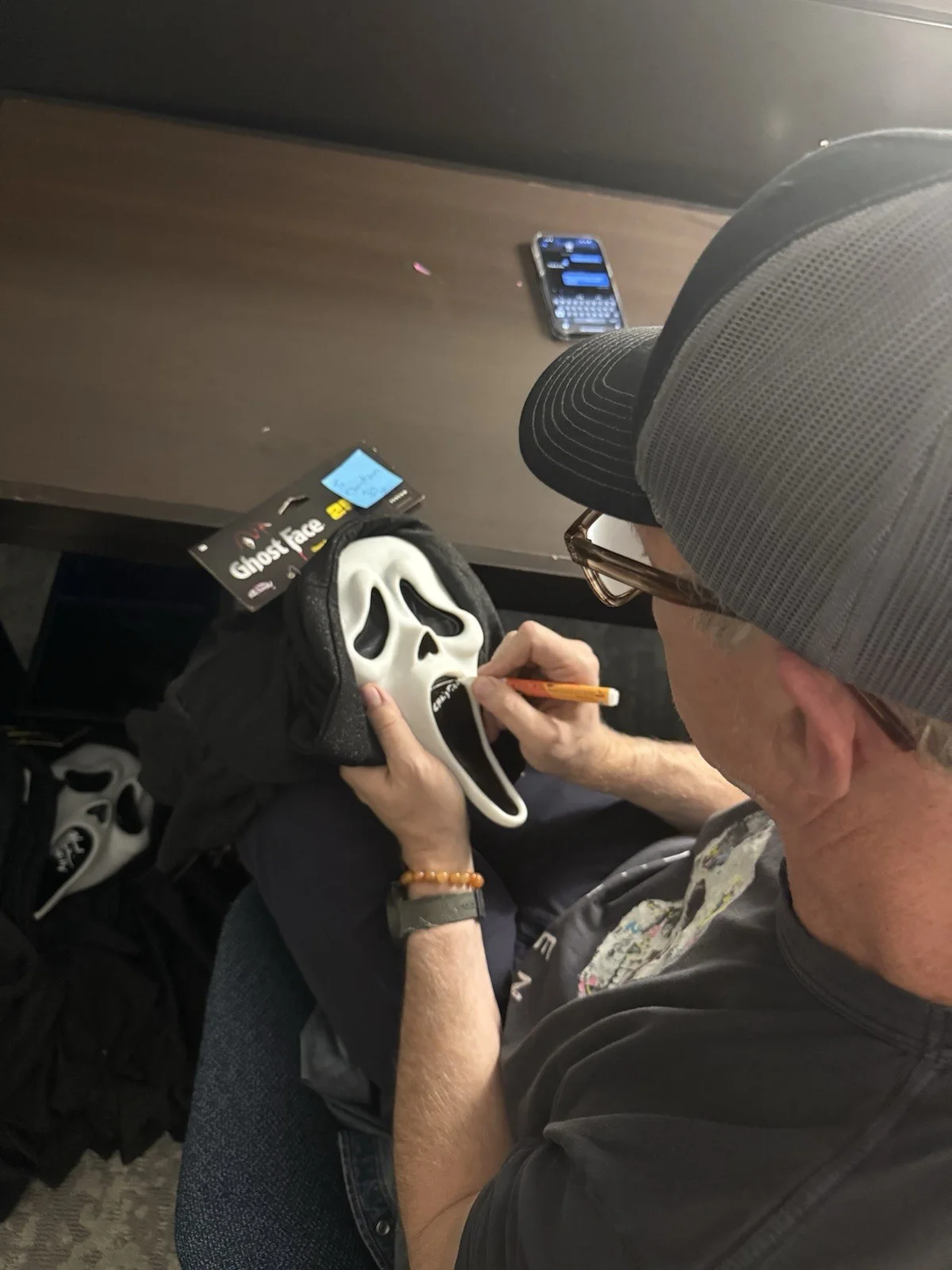 Matthew Lillard — Matthew Lillard Signed Ghostface 25th Anniversary Mask Scream Beckett Wit Scream, изображение 4