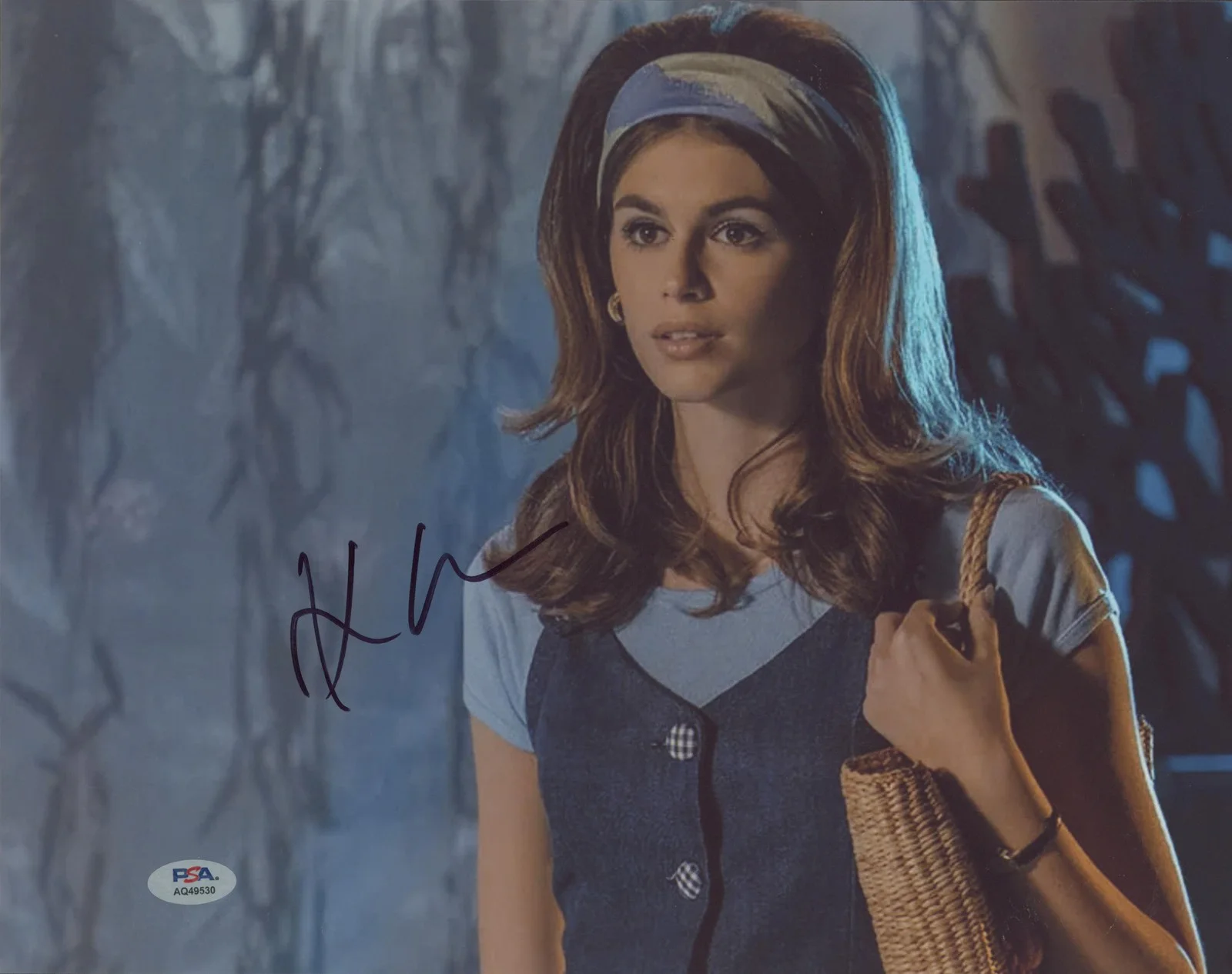 Kaia Gerber — Kaia Gerber Palm Royale Authentic Signed 11x14 Horizontal Photo PSA/DNA #AQ49530