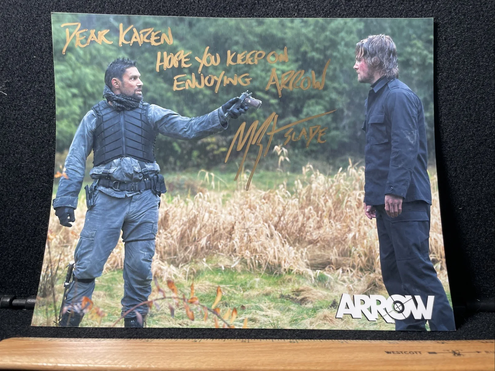 SIGNED: MANU BENNETT — SIGNED: MANU BENNETT 8x10 Autographed Photo Arrow TV Show DC Comics, изображение 2