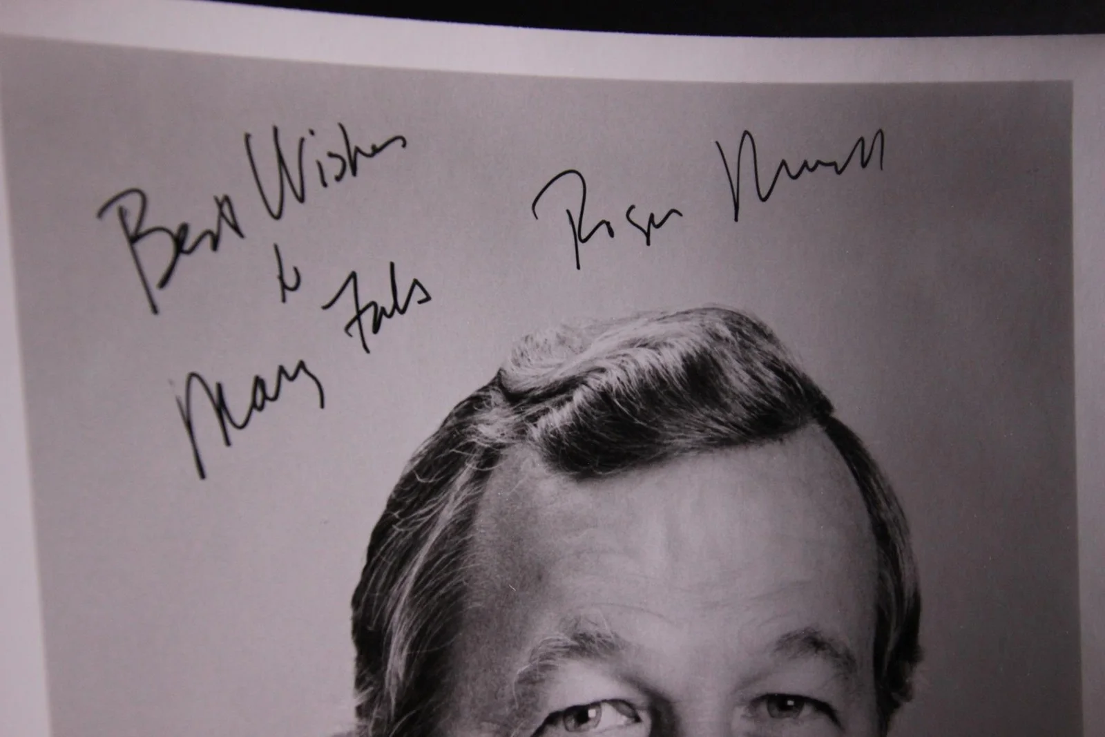 Roger Mudd — CBS & NBC NEWS JOURNALIST ROGER MUDD (1928-2021) AUTOGRAPH PHOTO~, изображение 2