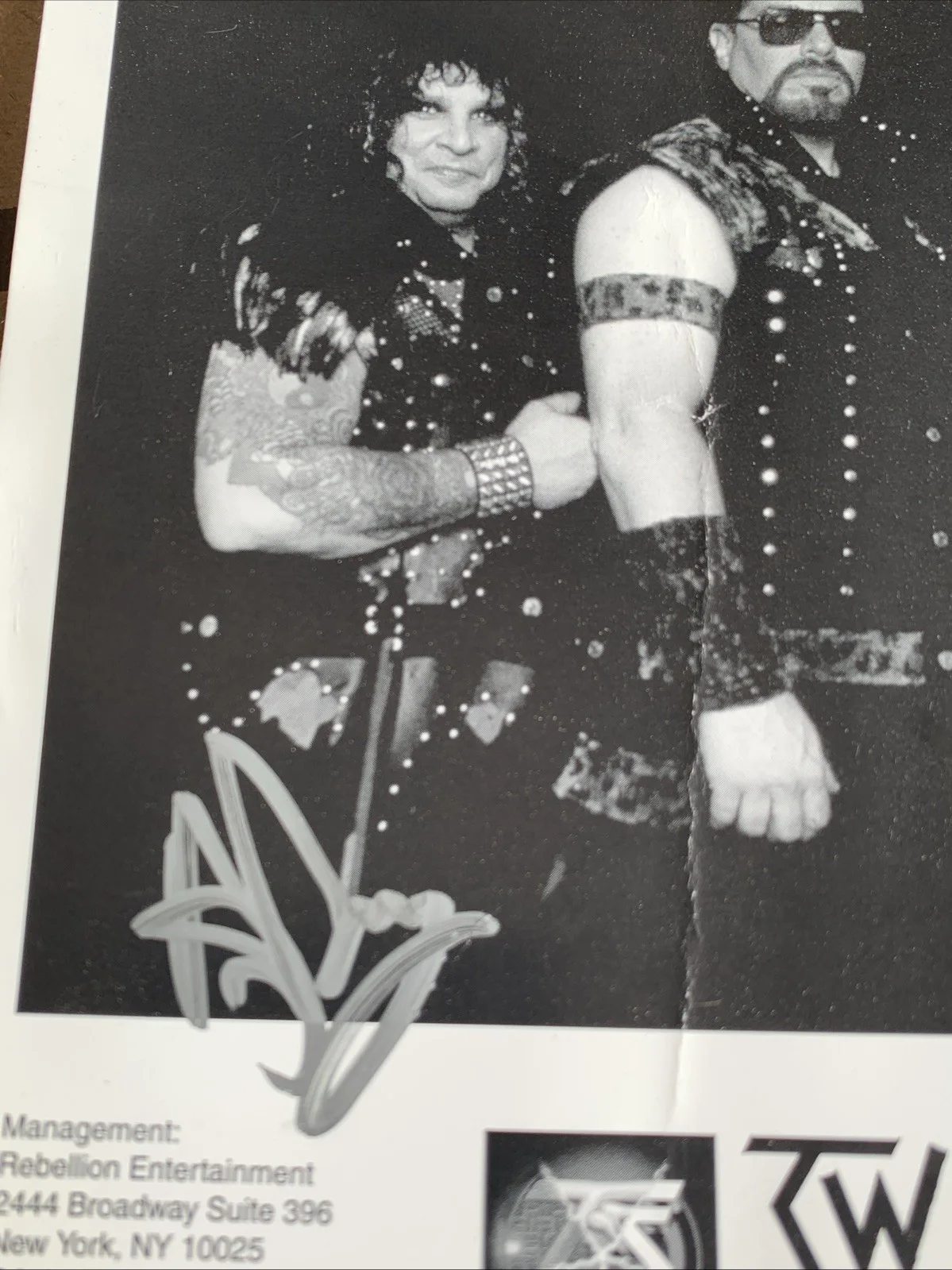 TWISTED SISTER ORIGINAL AUTOGRAPHS ON B&W PROMO PHOTO AJ PERO JAY JAY EDDIE, изображение 3