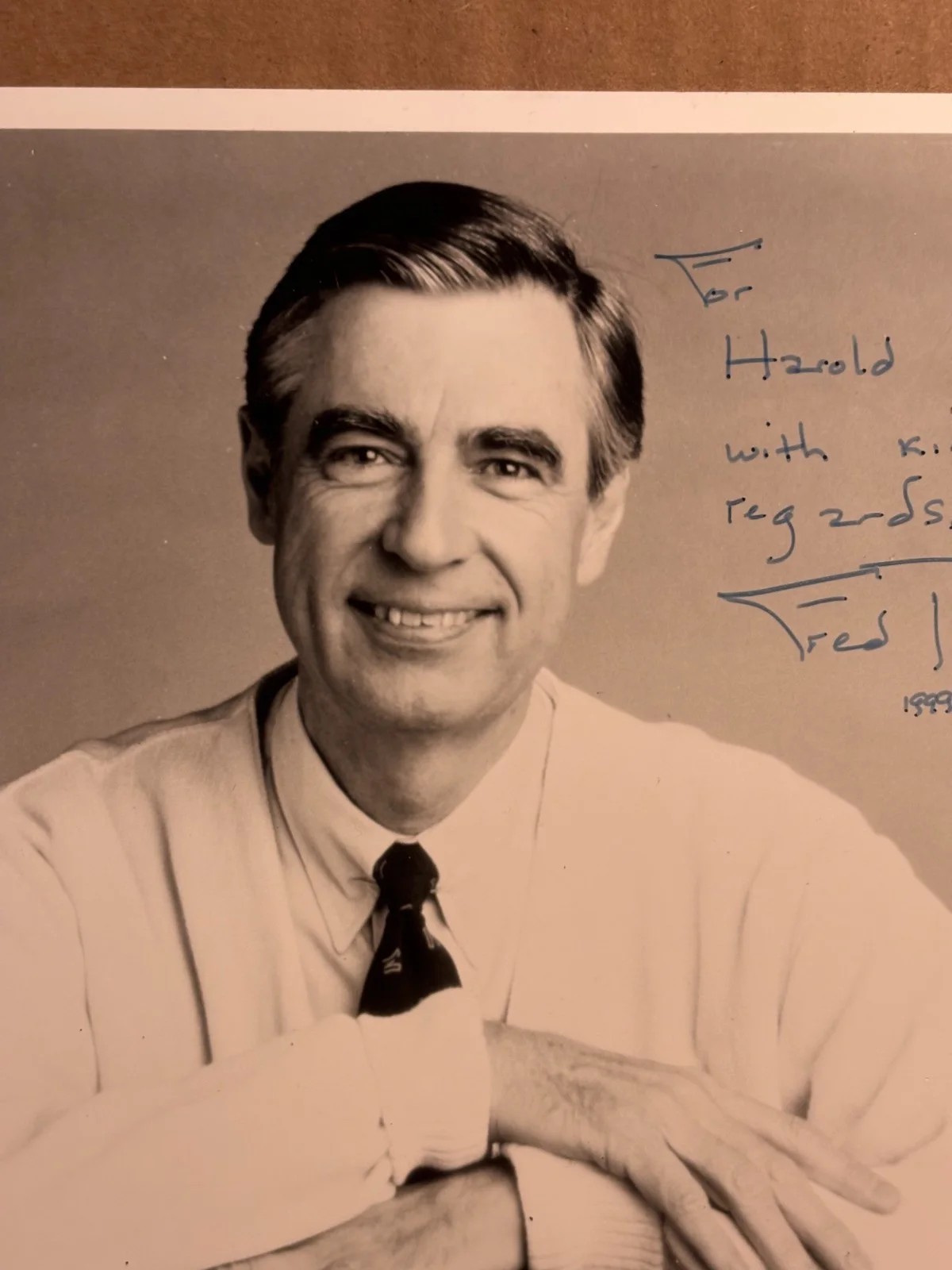 Fred Rogers Rare Autographed 8/10 Photo 90s Mr. Rogers Neighborhood, изображение 4