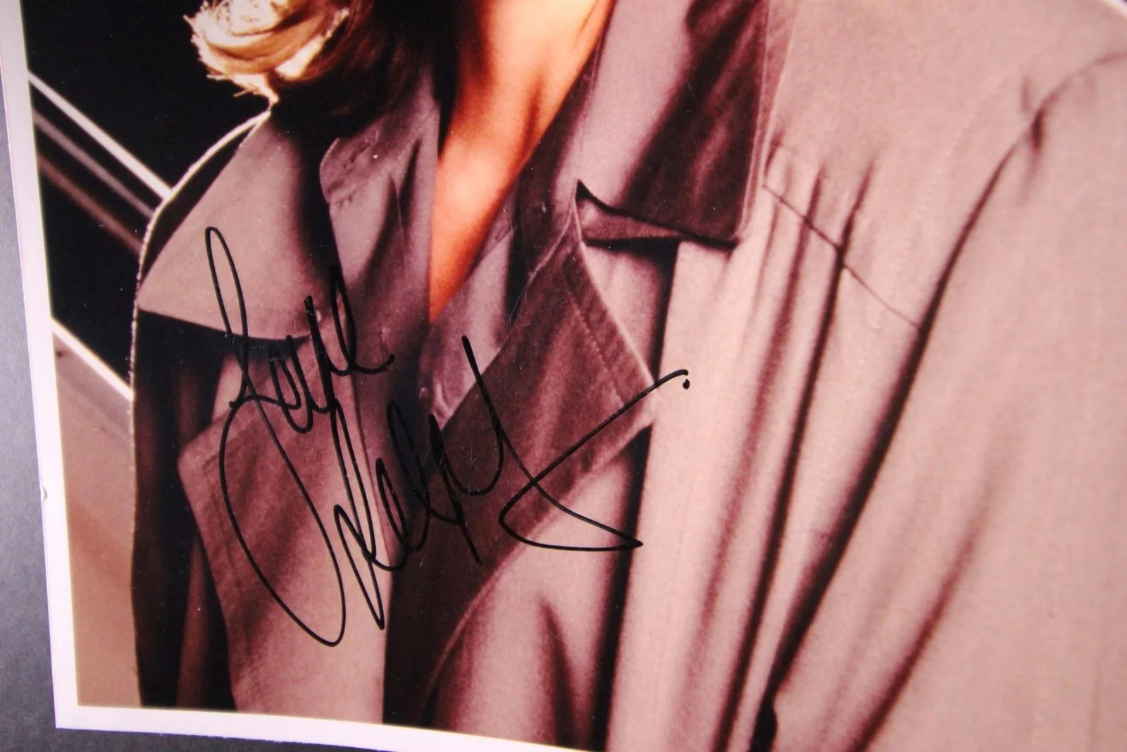 Jane Leeves — JANE LEEVES (FRASIER~HOT IN CLEVELAND) AUTOGRAPH PHOTO~, image 2