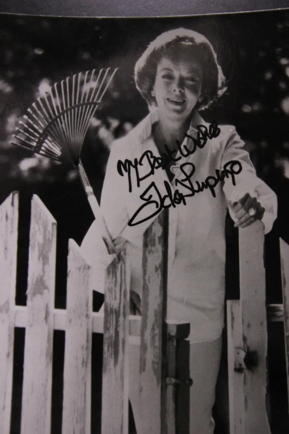 Ida Lupino — IDA LUPINO (1918-1995) (HITCH-HIKER~HIG SIERRA~ROAD HOUSE) AUTOGRAPH PHOTO~, изображение 2