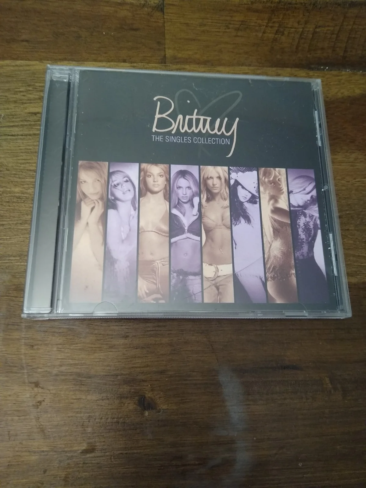Britney Spears The Singles Collection Signed CD & Booklet Original, image 2