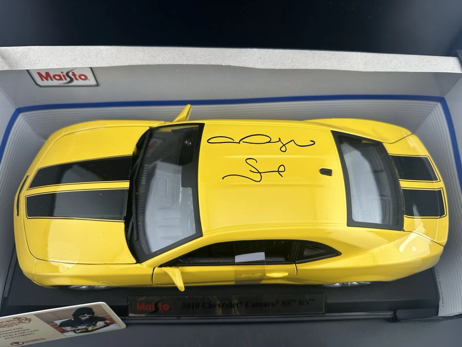 Megan Fox — Megan Fox Signed Autographed Diecast 1:18 Camero SS Celebrity Authentics COA, image 2