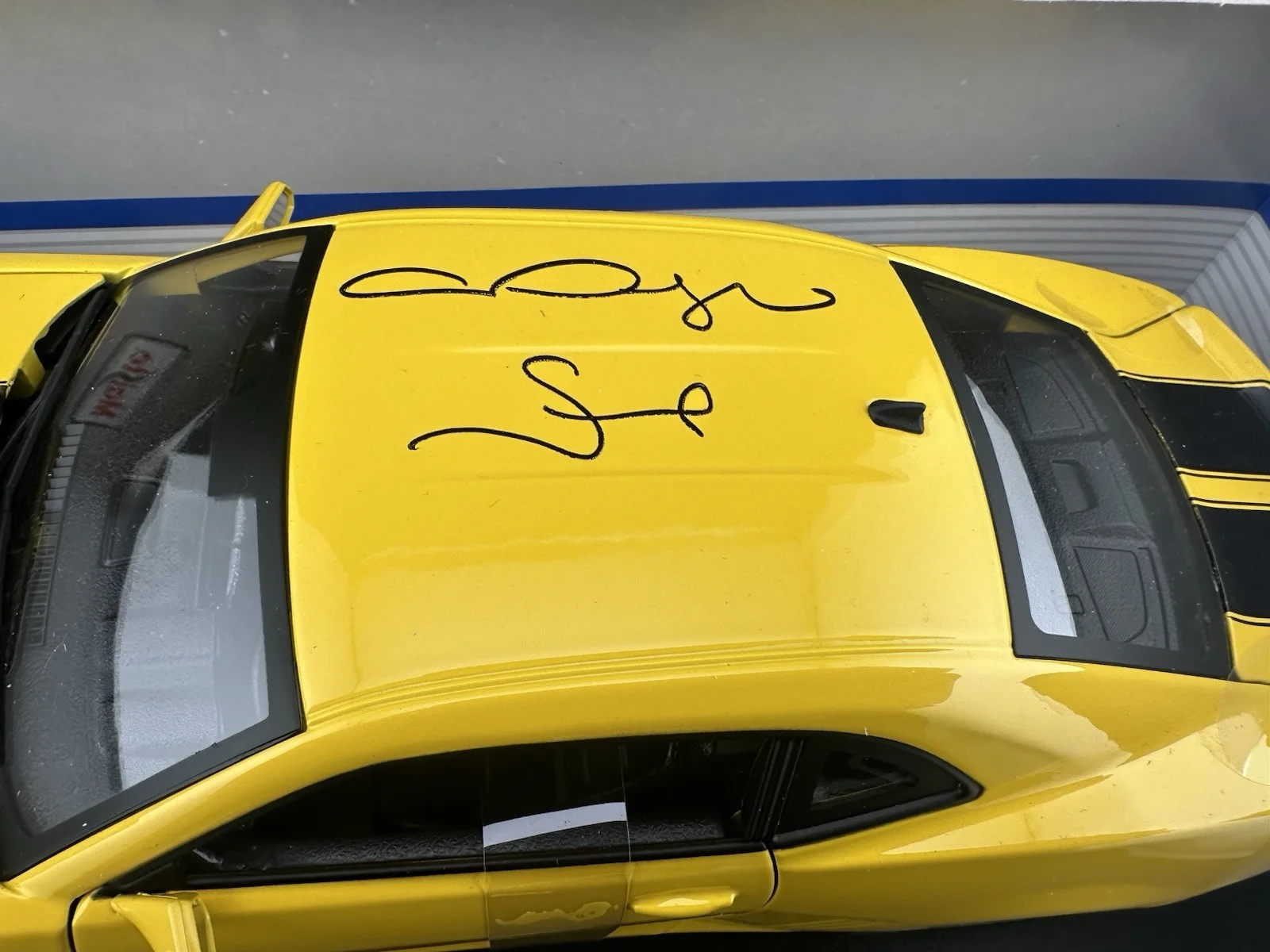 Megan Fox — Megan Fox Signed Autographed Diecast 1:18 Camero SS Celebrity Authentics COA, image 3