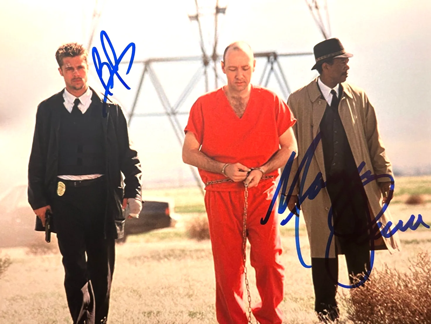 Morgan Freeman, Brad Pitt — SE7EN: Cast Signed BRAD PITT, MORGAN FREEMAN 8x10" Authentic Autographs w/COA