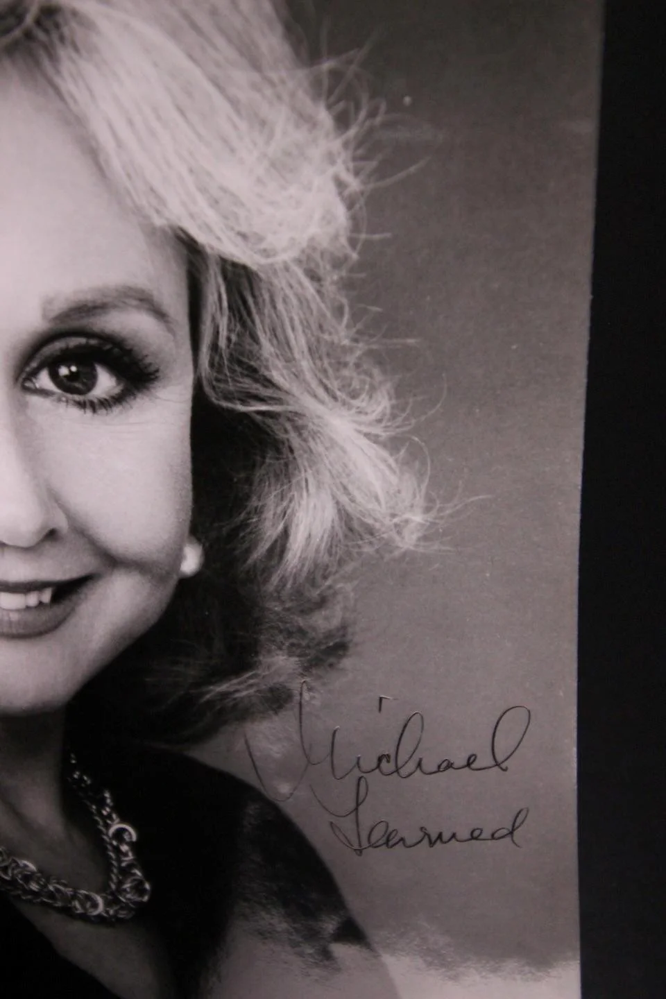 Michael Learned — MICHAEL LEARNED (THE WALTONS) AUTOGRAPH PHOTO~, image 2