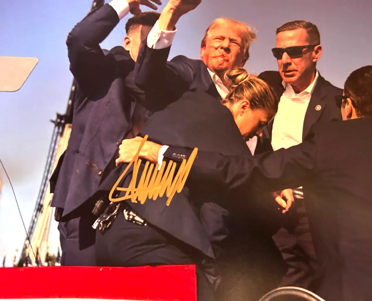 Donald Trump — President DONALD TRUMP Signed Original 8x10" Authentic Original Autograph w/COA, image 3
