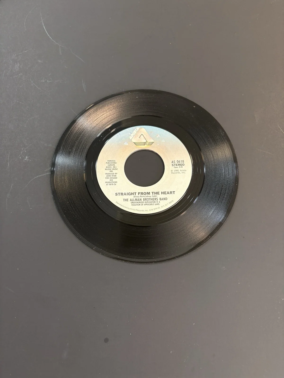 Gregg Allman signed vinyl 45 Record Sleeve with COA, image 3