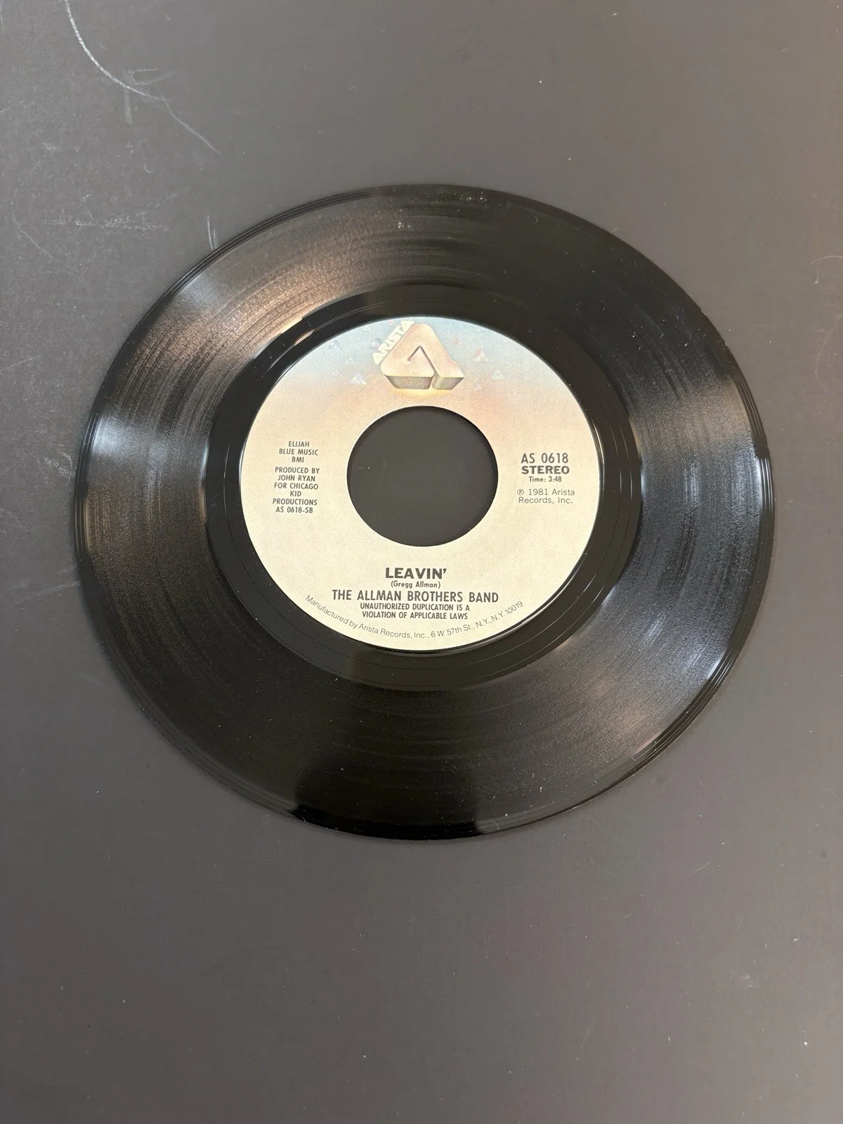 Gregg Allman signed vinyl 45 Record Sleeve with COA, image 4