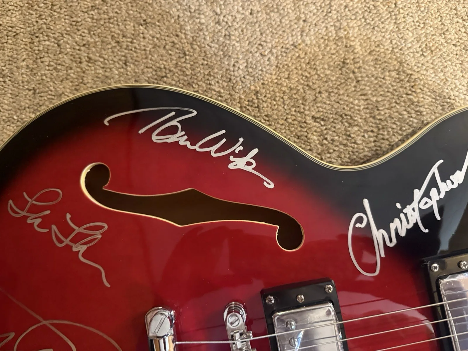 Back To The Future Signed Guitar - Michael J. Fox + Main Cast! JSA, image 4