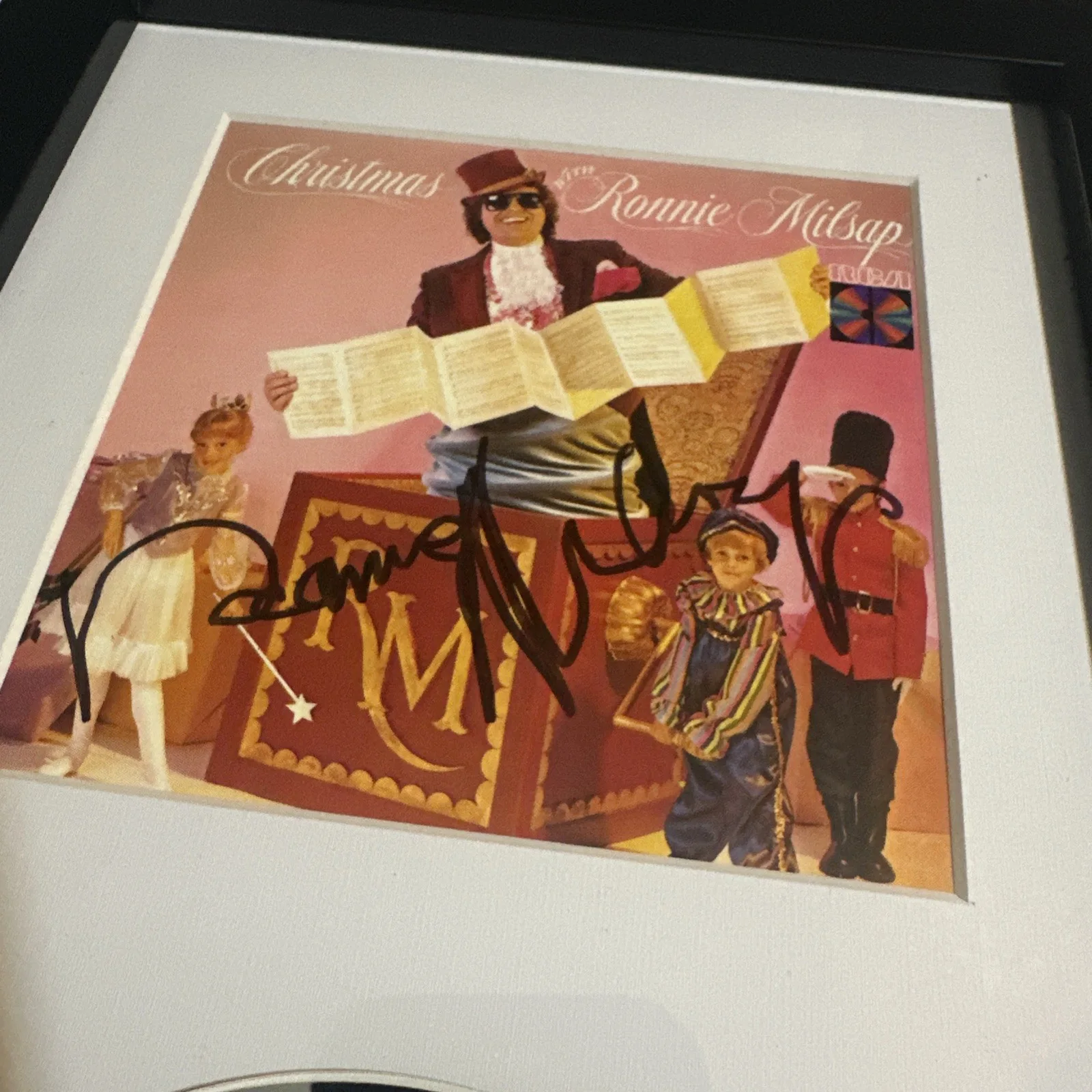 Ronnie Milsap Christmas with Ronnie Milsap Signed CD Framed Autographed Country, изображение 2