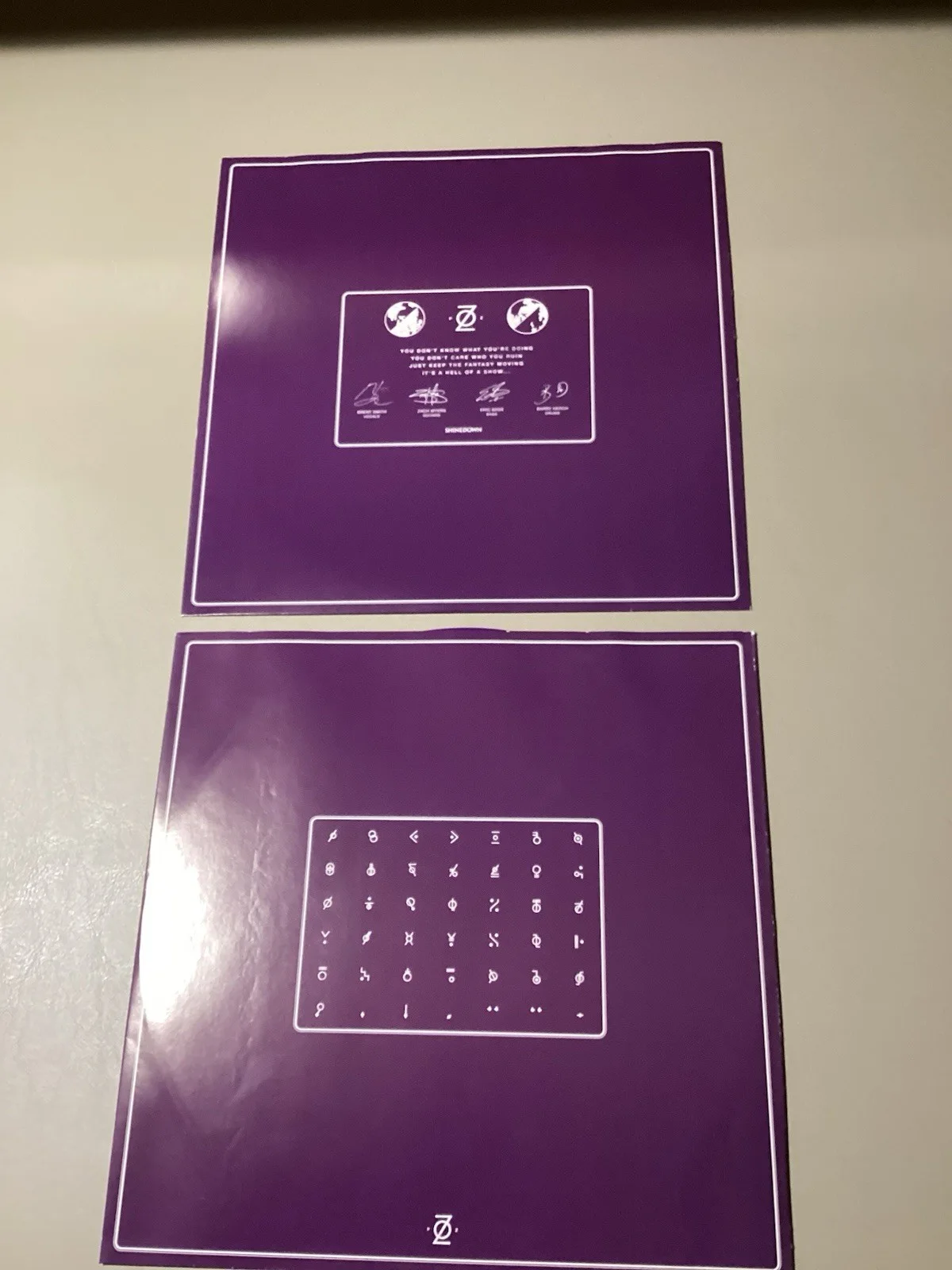 Shinedown Gold Album Set Autographed Plus Violet Planet Zero Album, изображение 5