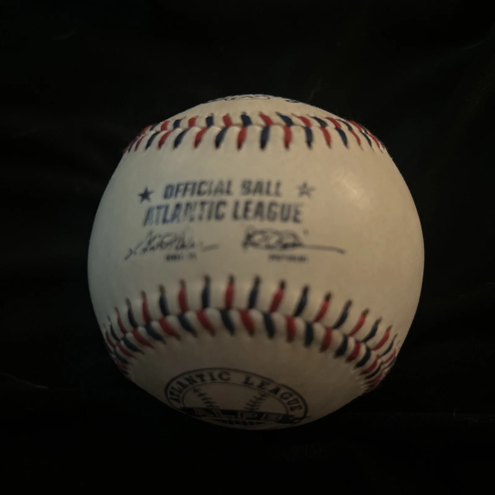 Corbin Bernsen — Roger Dorn, Corbin Bernsen Signed Baseball. Major League Movie, image 2