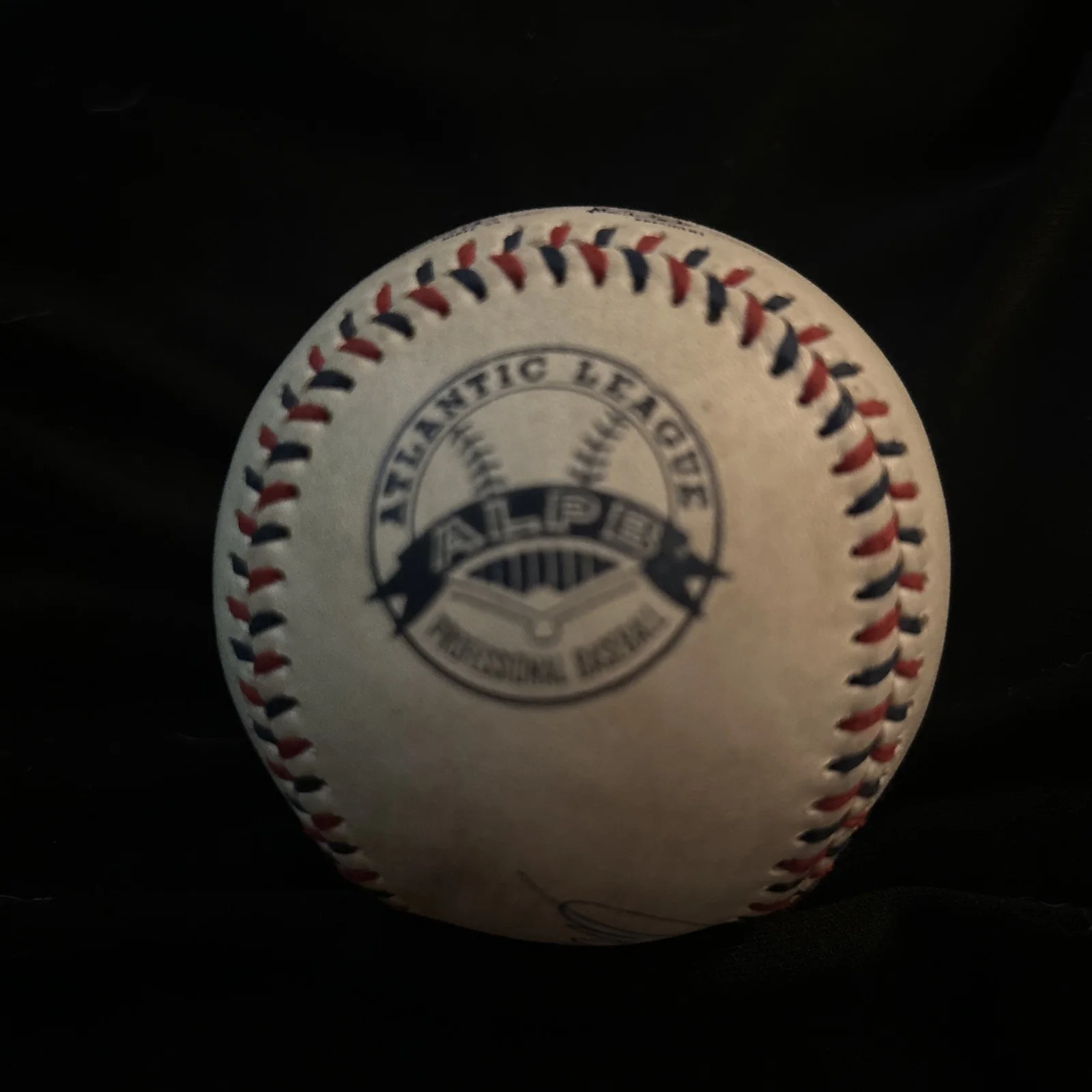 Corbin Bernsen — Roger Dorn, Corbin Bernsen Signed Baseball. Major League Movie, image 3