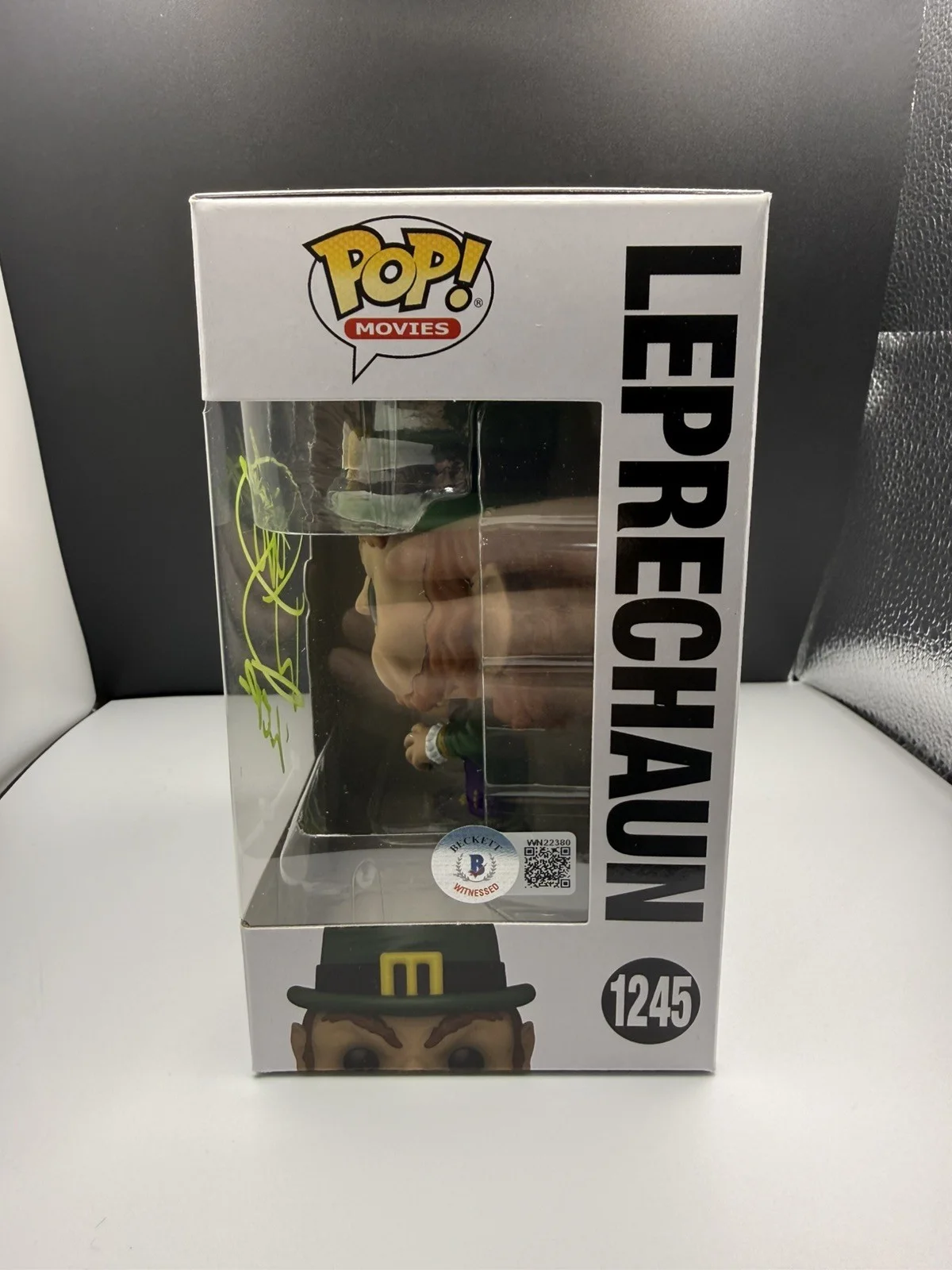 WARWICK DAVIS — WARWICK DAVIS Leprechaun signed Funko Pop Horror Sci Fi Beckett COA, image 5