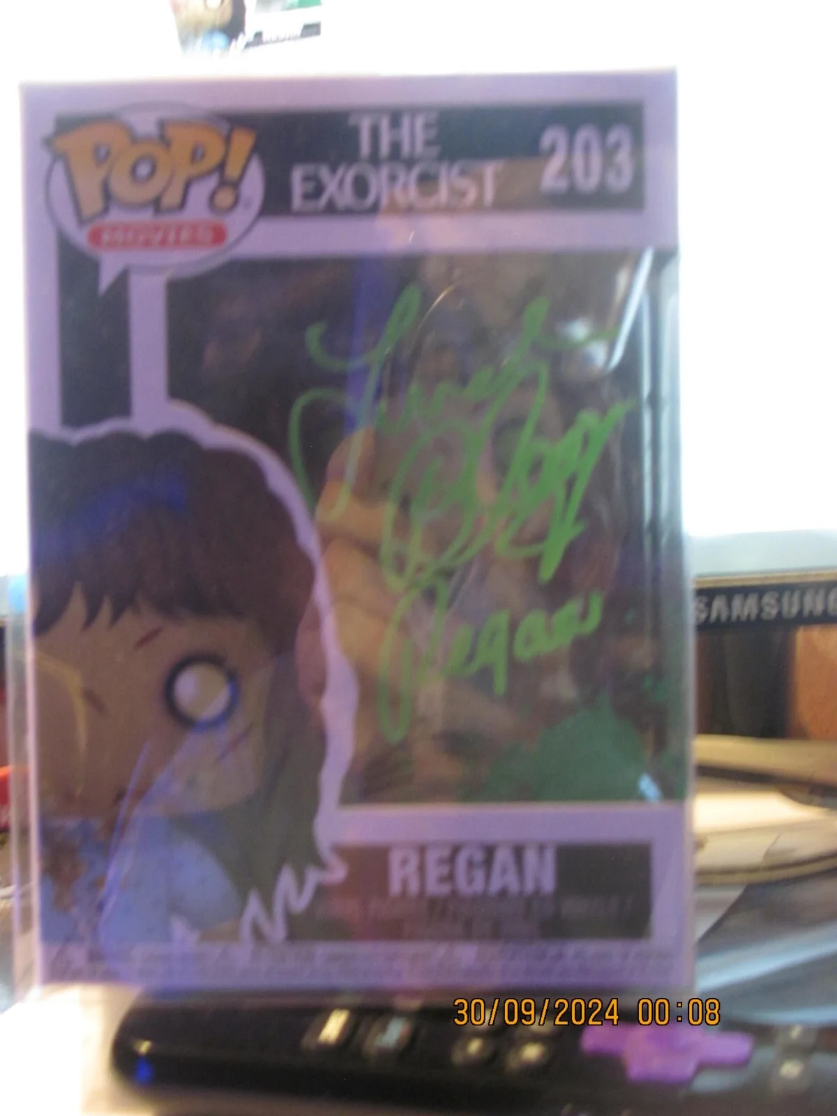 Linda Blair — Linda Blair Signed Regan Funko Pop #203 The Exorcist Autograph Beckett BAS COA!, image 2