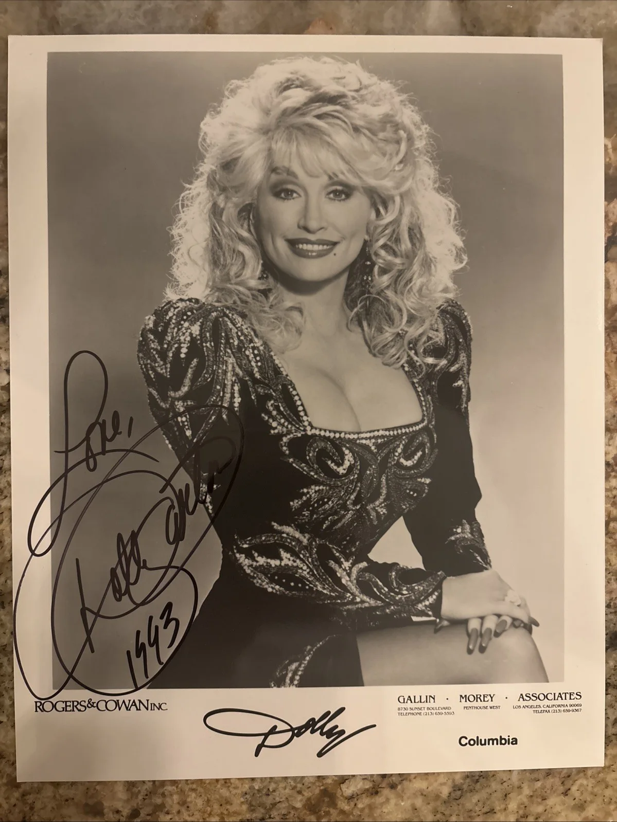 Dolly Parton Original Autographed Photo Columbia 1993 & Backstage Tour Pass, image 3
