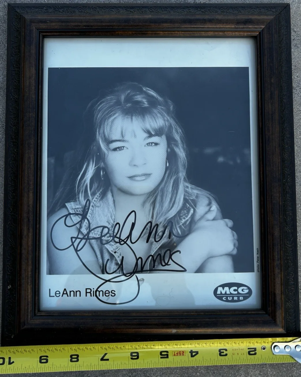 LeAnn Rimes Signed 8x10 Promo Photo County Autograph MCG Records Water Stains, изображение 5