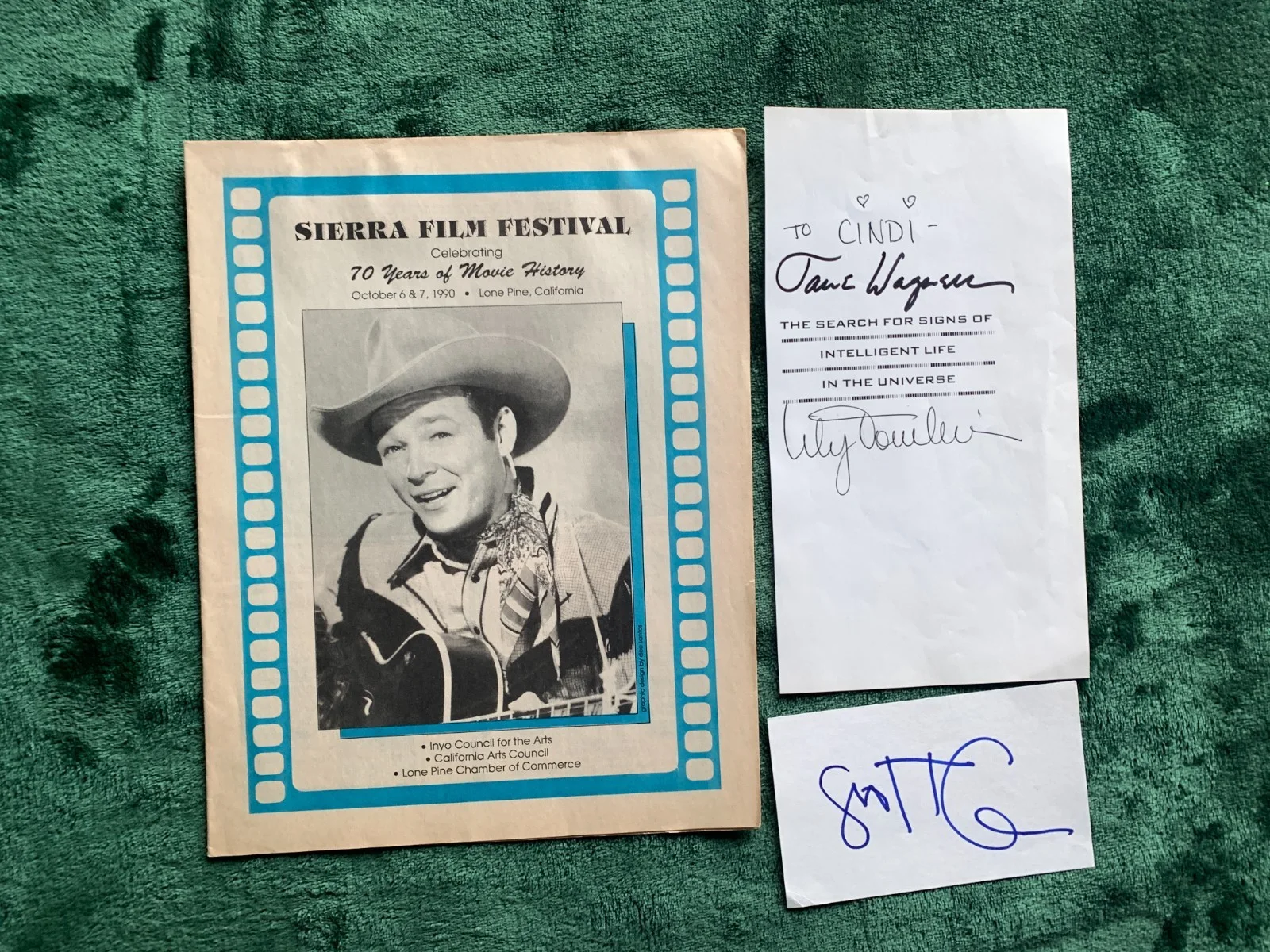 Scott Caan and Lily Tomlin — Vintage Hollywood ephemera Scott Caan signed index card Lily Tomlin signed page