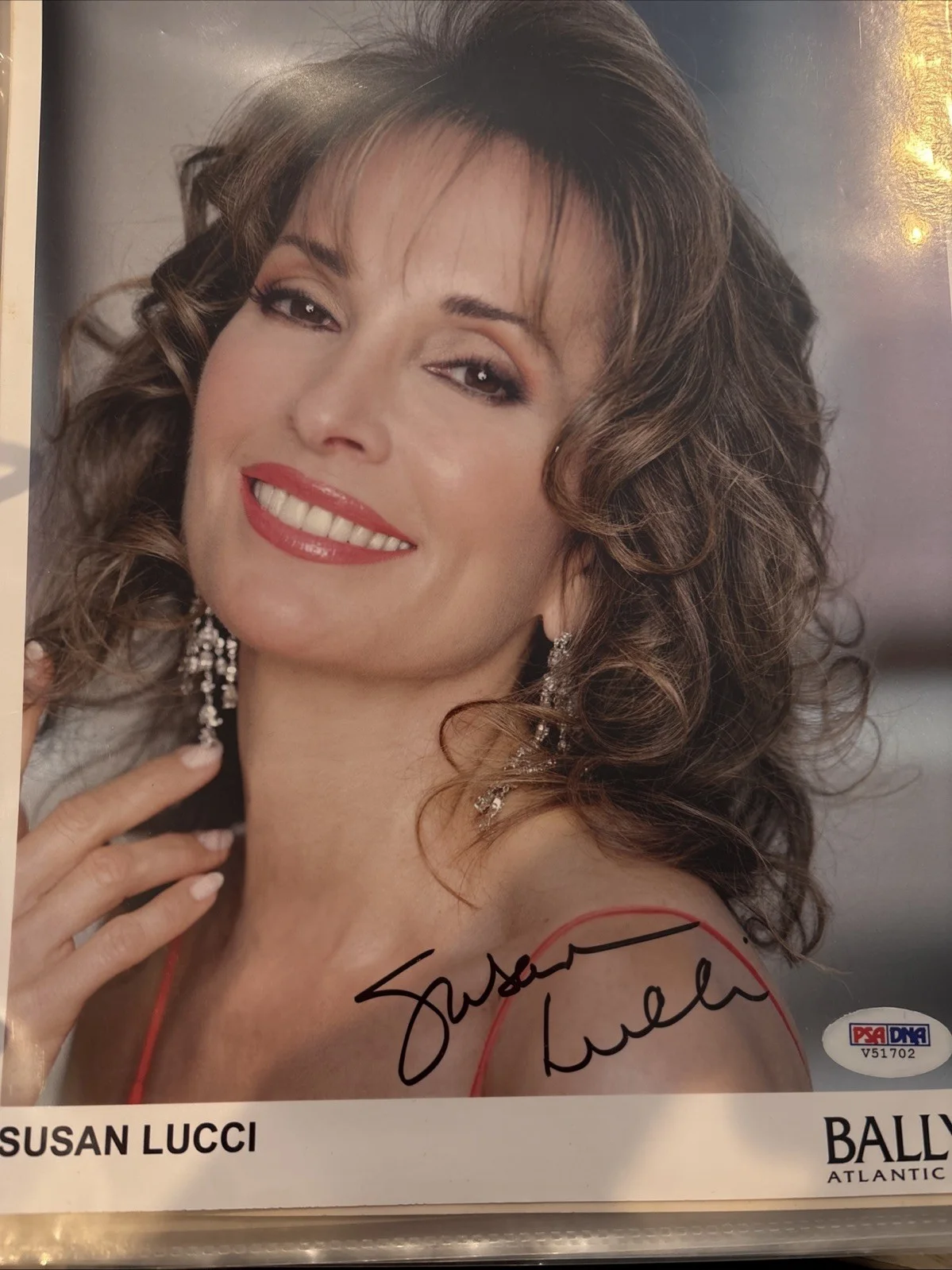 SUSAN LUCCI — SUSAN LUCCI SIGNED 8 X 10 COA PSA certified