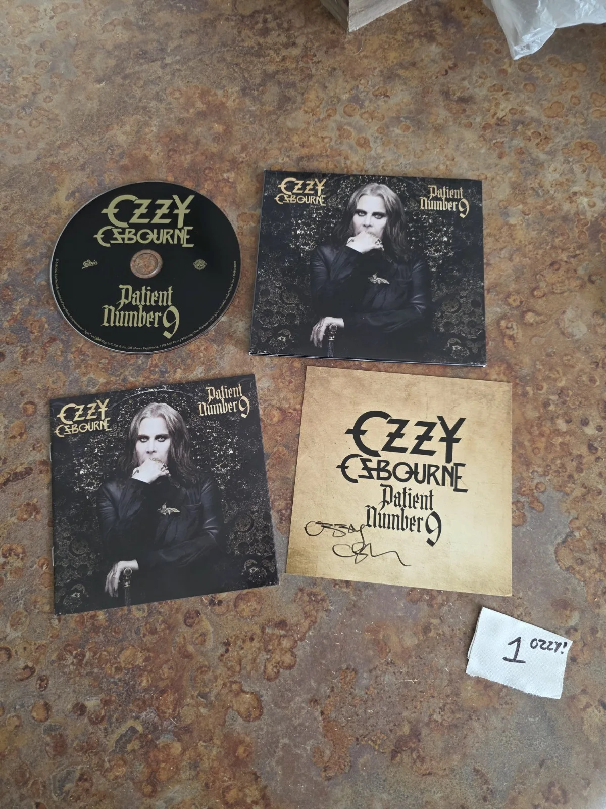 OZZY OSBOURNE AUTOGRAPHED PATIENT NUMBER 9 CD INSERT SIGNED With CD And Booklet, image 5