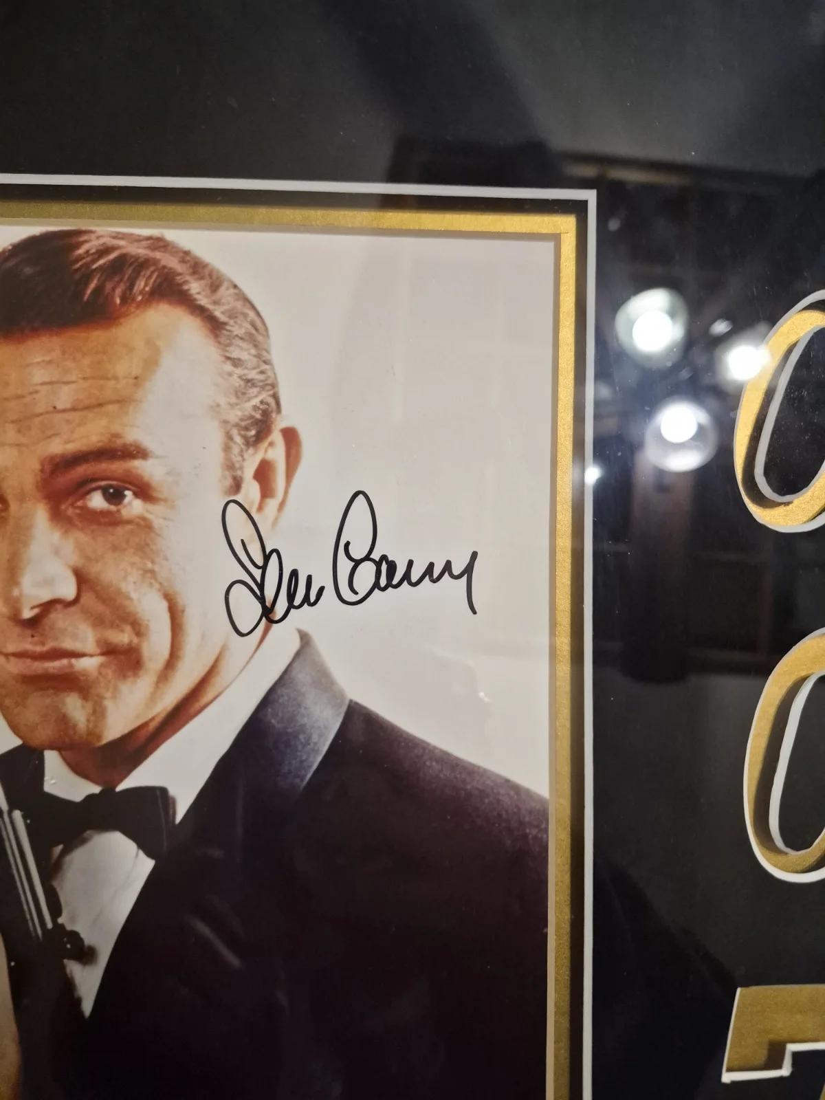 Sean Connery — Sean Connery Signed 007 James Bond Framed 8x10 Photo w/ Namecenter COA, image 3