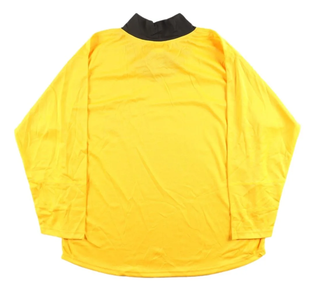 William Shatner — William Shatner Signed Star Trek Captain Kirk Costume Shirt JSA, изображение 3