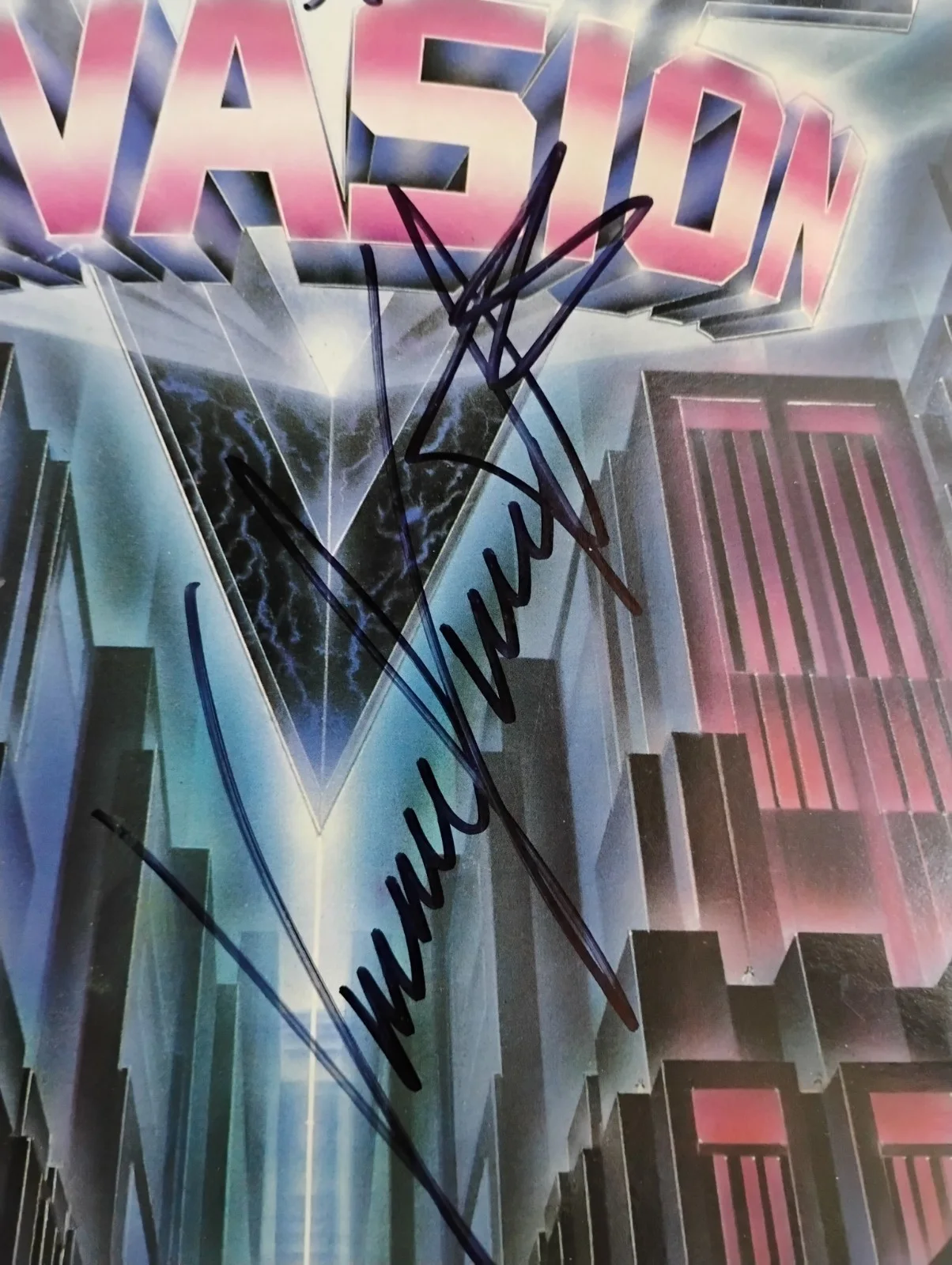 Vinnie Vincent Invasion vinyl SIGNED, image 3
