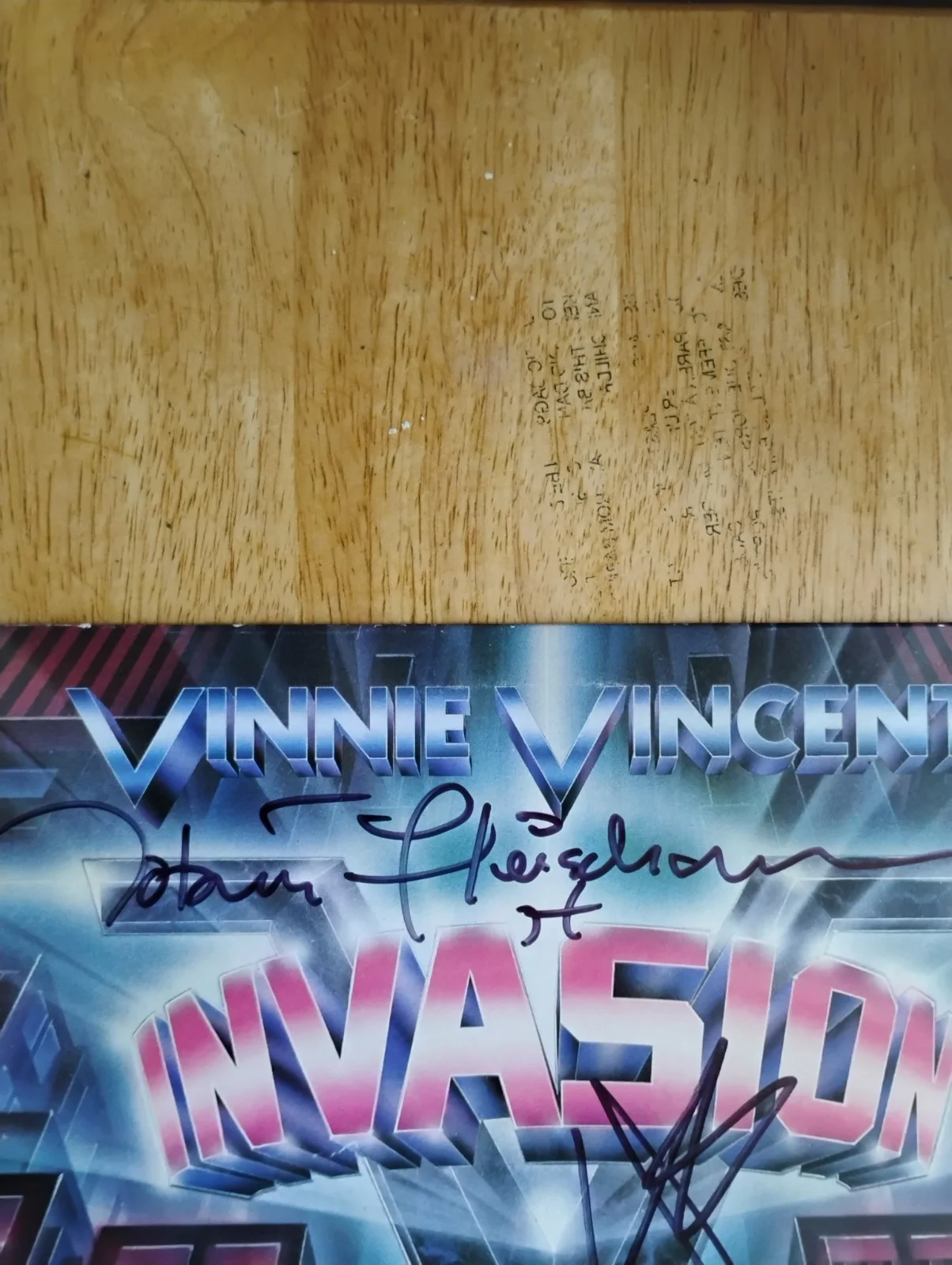 Vinnie Vincent Invasion vinyl SIGNED, image 5