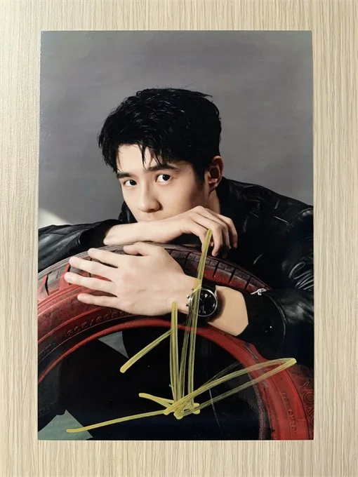 6" 刘昊然/‌Haoran Liu‌ Hand Signed Autographed Photo Autographs Collection Original, изображение 3