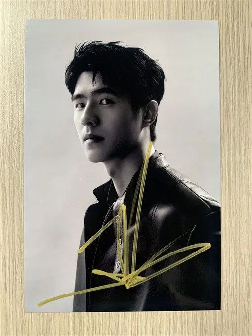 6" 刘昊然/‌Haoran Liu‌ Hand Signed Autographed Photo Autographs Collection Original, изображение 4