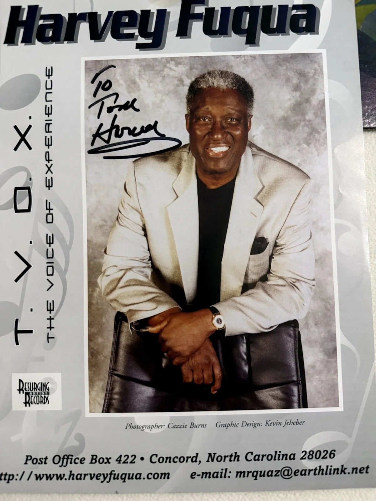 Harvey Fuqua Signed Pic + Record Signed By Harvey & Moonglows Great shape, image 2