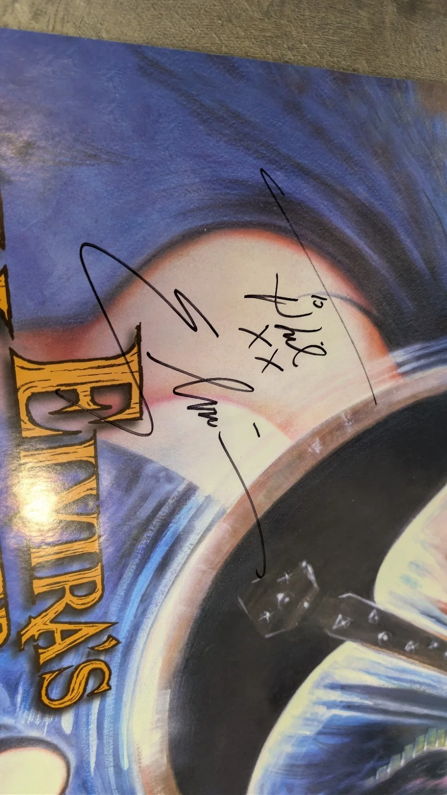 Elvira's Haunted Hills Signed Movie Poster - Cassandra Peterson Autograph, изображение 3