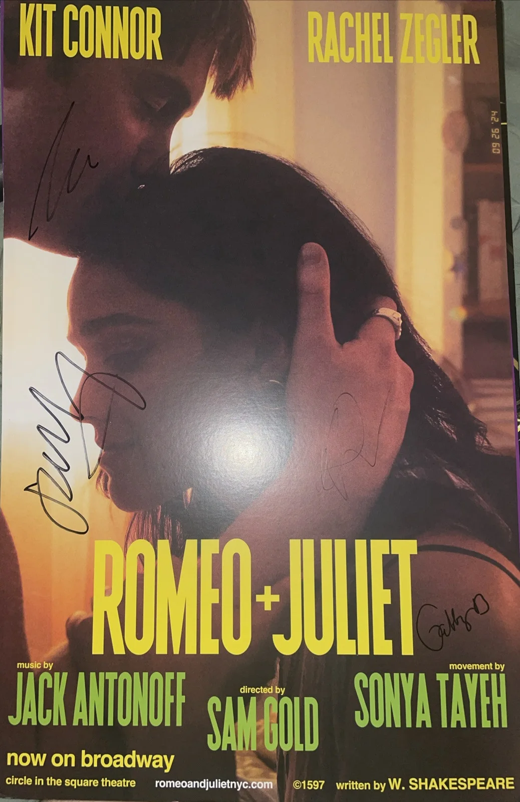 Kit Connor Signed Romeo And Juliet Broadway Poster Heart Stopper Playbill, изображение 3