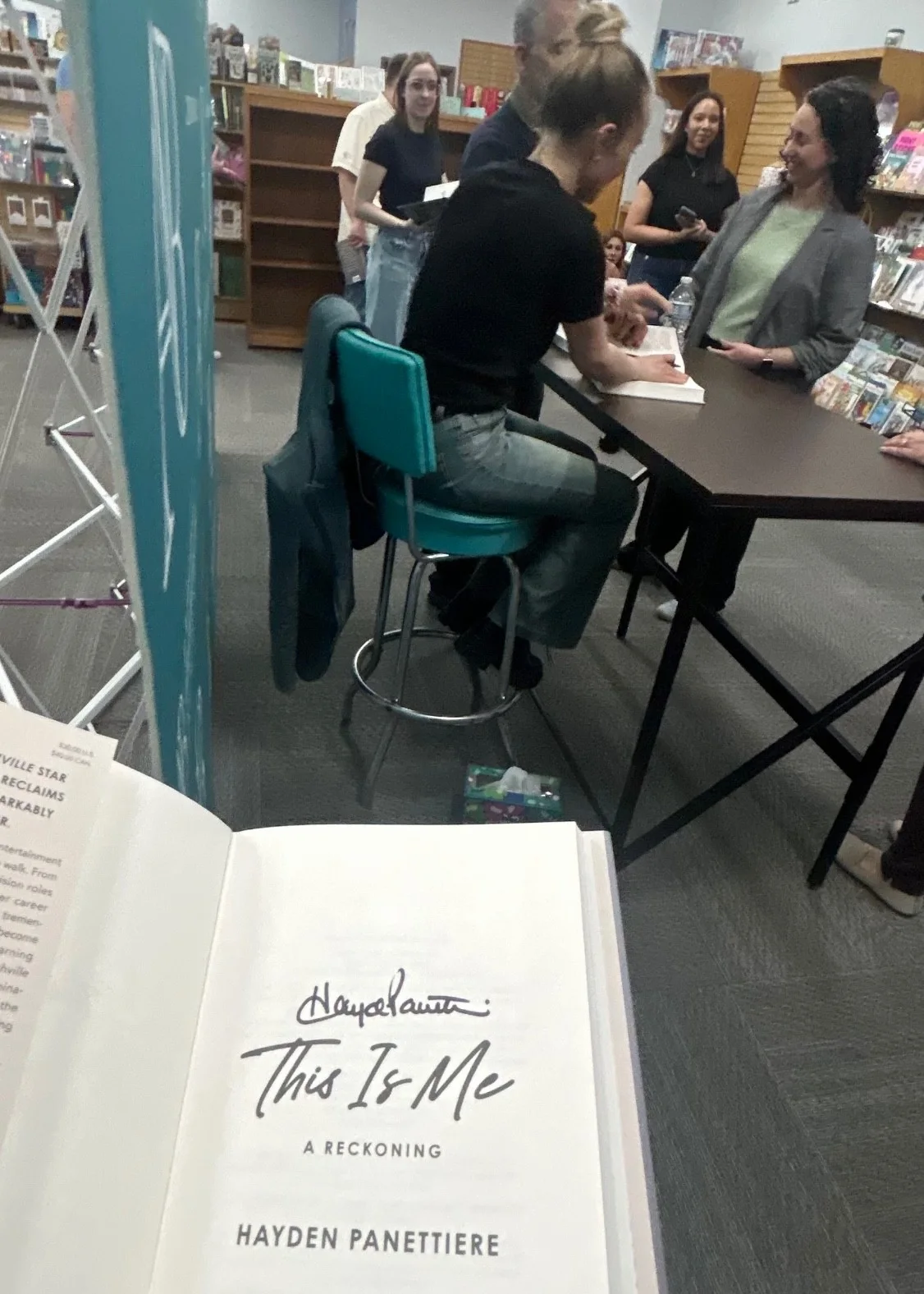 Hayden Panettiere signed book , This Is Me , Autographed PROOF RARE , Heroes, image 2