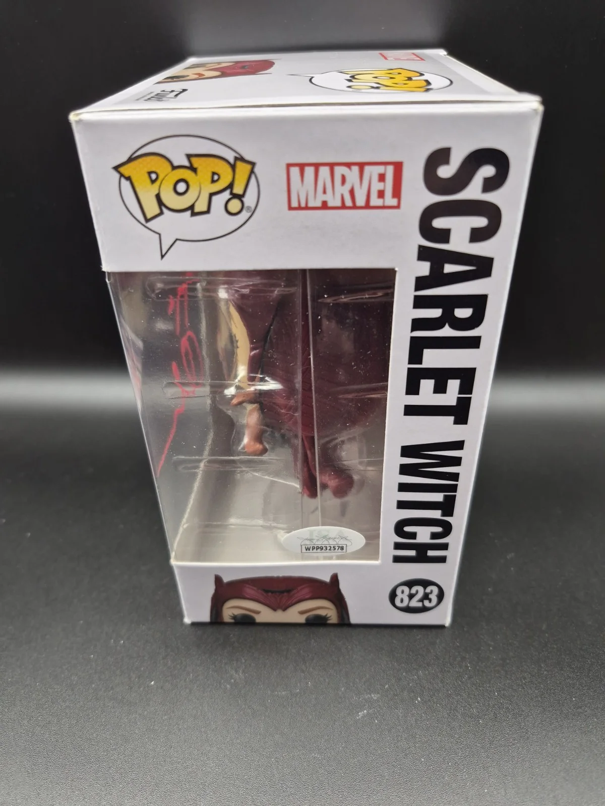 Elizabeth Olsen — Elizabeth Olsen Signed Scarlet Witch Wandavision Funko 823 JSA Witness, изображение 2