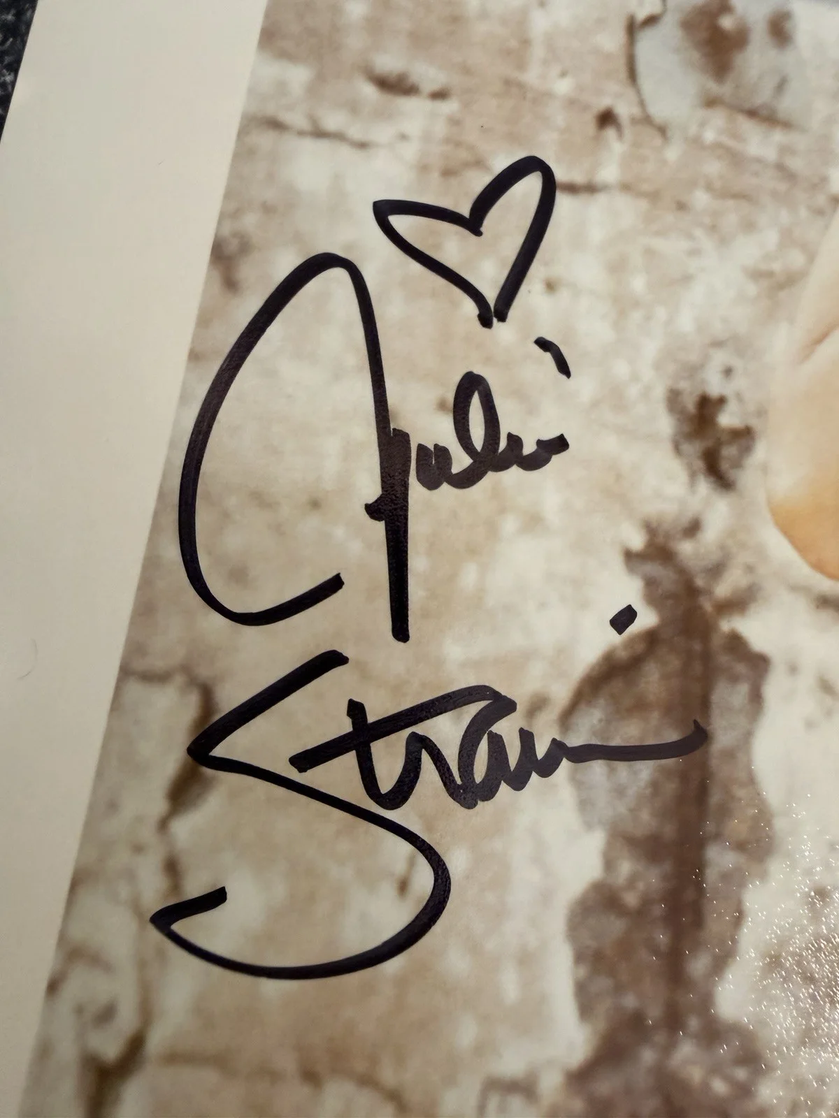 Julie Strain Signed 8x10 Perfect Condition Penthouse Pet Of The Year RIP, изображение 2