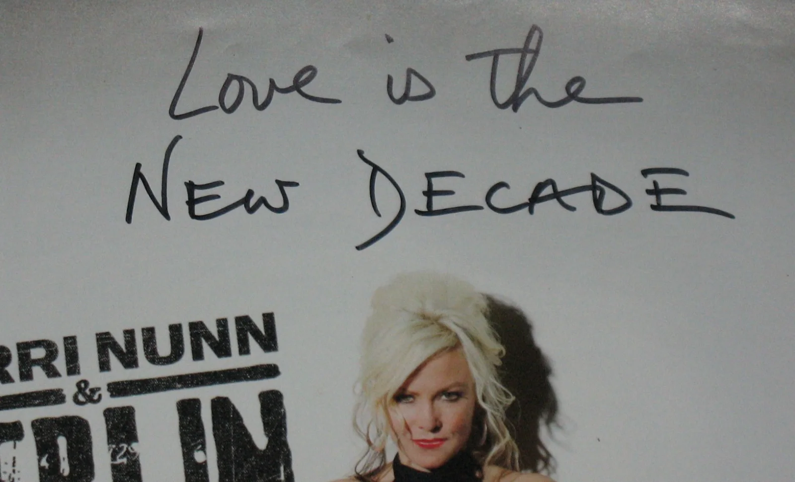 Terri Nunn Signed Autograph 13x17.5 Photo JSA Certified Berlin Auto Inscription, изображение 3