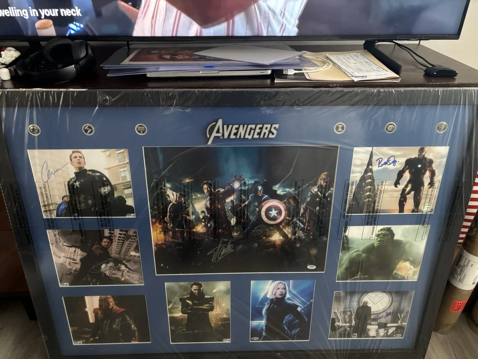 The Original Avengers Movie Cast and Stan Lee Signed Autograph Huge One Of One, изображение 2
